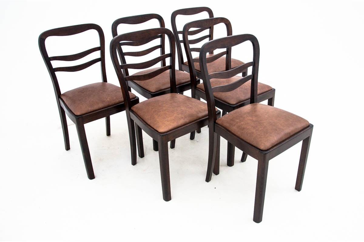  6 chairs. Furniture in very good condition, after professional renovation.

The chairs have new leather.

Dimensions:

Chairs height 88 cm, seat height 45 cm, width 44 cm, depth. 50 cm
