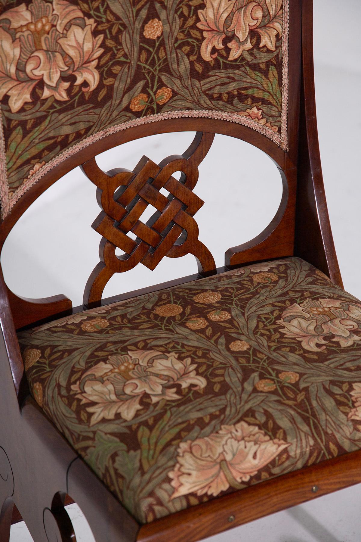 Art déco Chaises Art Déco Bois et tissu floral en vente