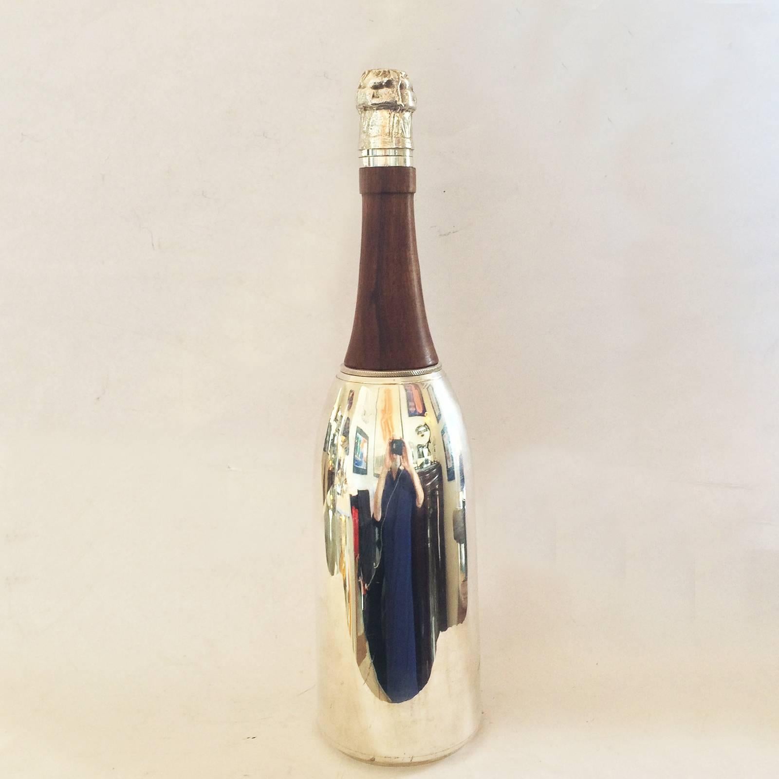 Art Deco Champagne Bottle Cocktail Martini Shaker In Excellent Condition In Daylesford, Victoria