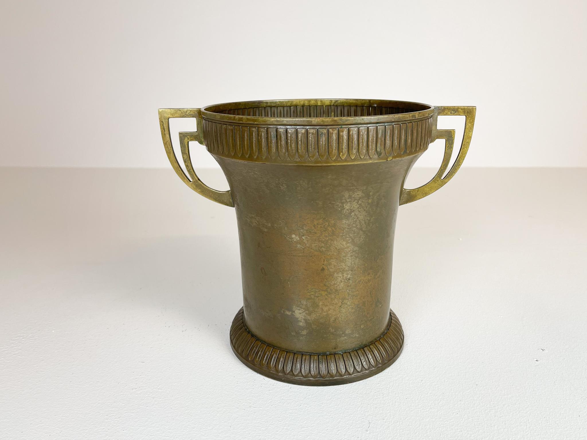 Swedish Art Deco Champagne Cooler Copper and Brass Relief Pattern Sweden, 1930s For Sale