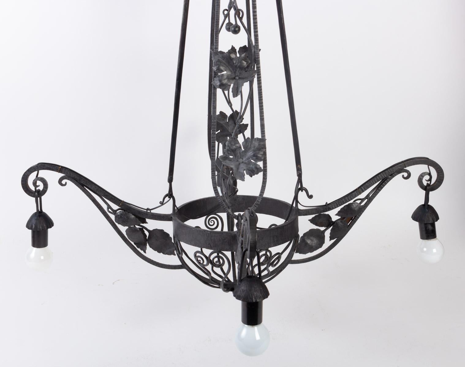 Art Deco Chandelier, 1930, Wrought Iron, 4 Lights For Sale 4