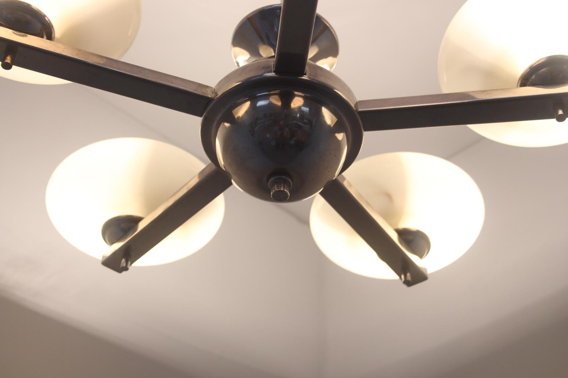 Lampadario Art Deco  Anni '30, Cecoslovacchia In condizioni buone in vendita a Praha, CZ