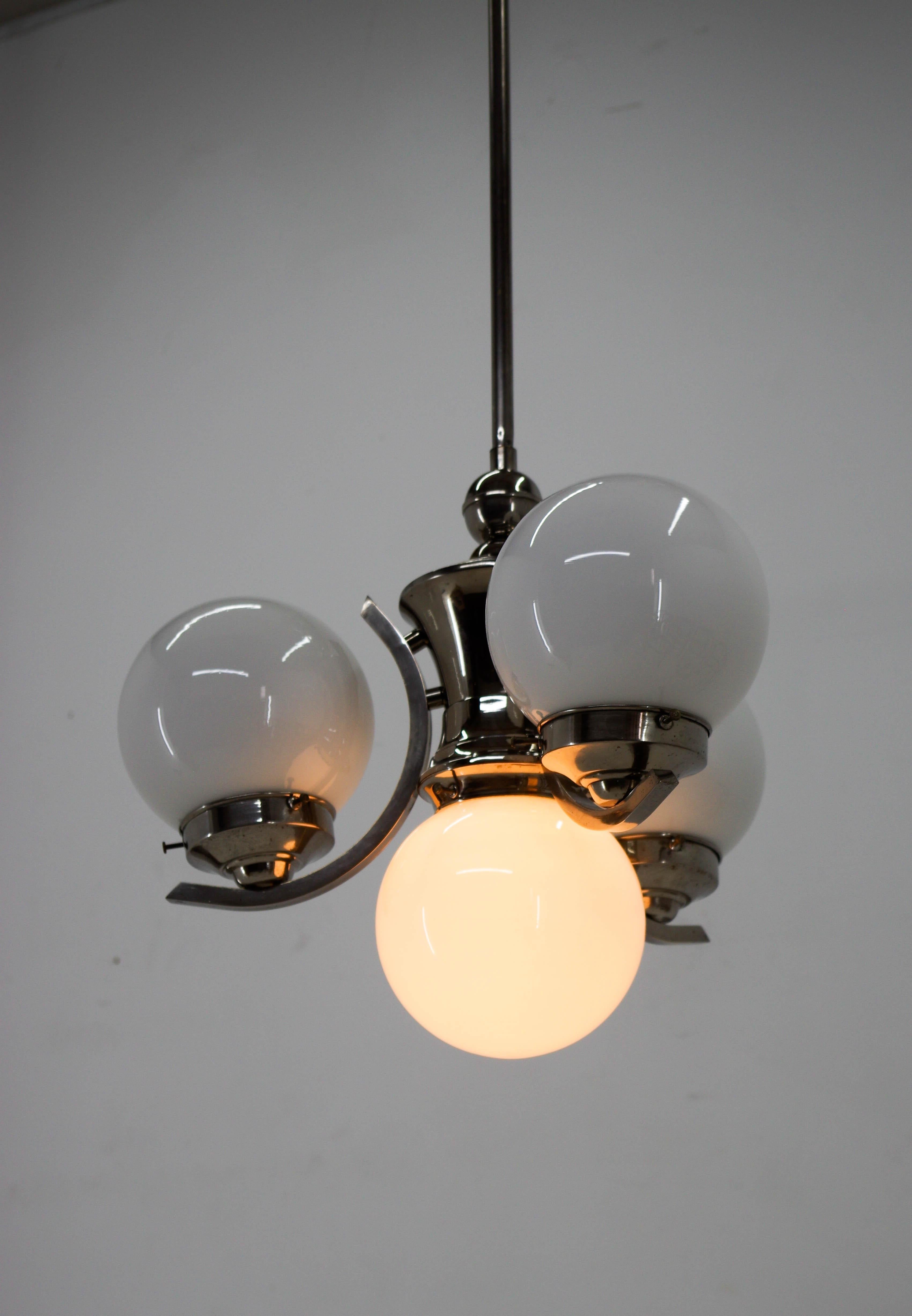 Art Deco Chandelier, 1930s, Restored For Sale 6