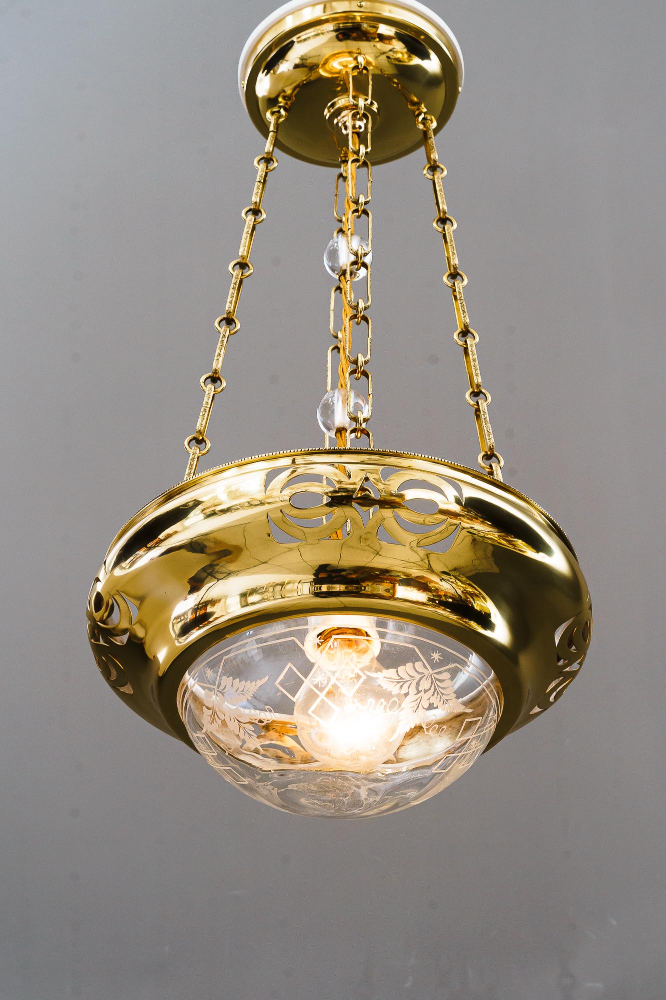 Lampadario Art Deco anni '20 circa con bellissimo paralume in vetro vienna anni '20 circa in vendita 5