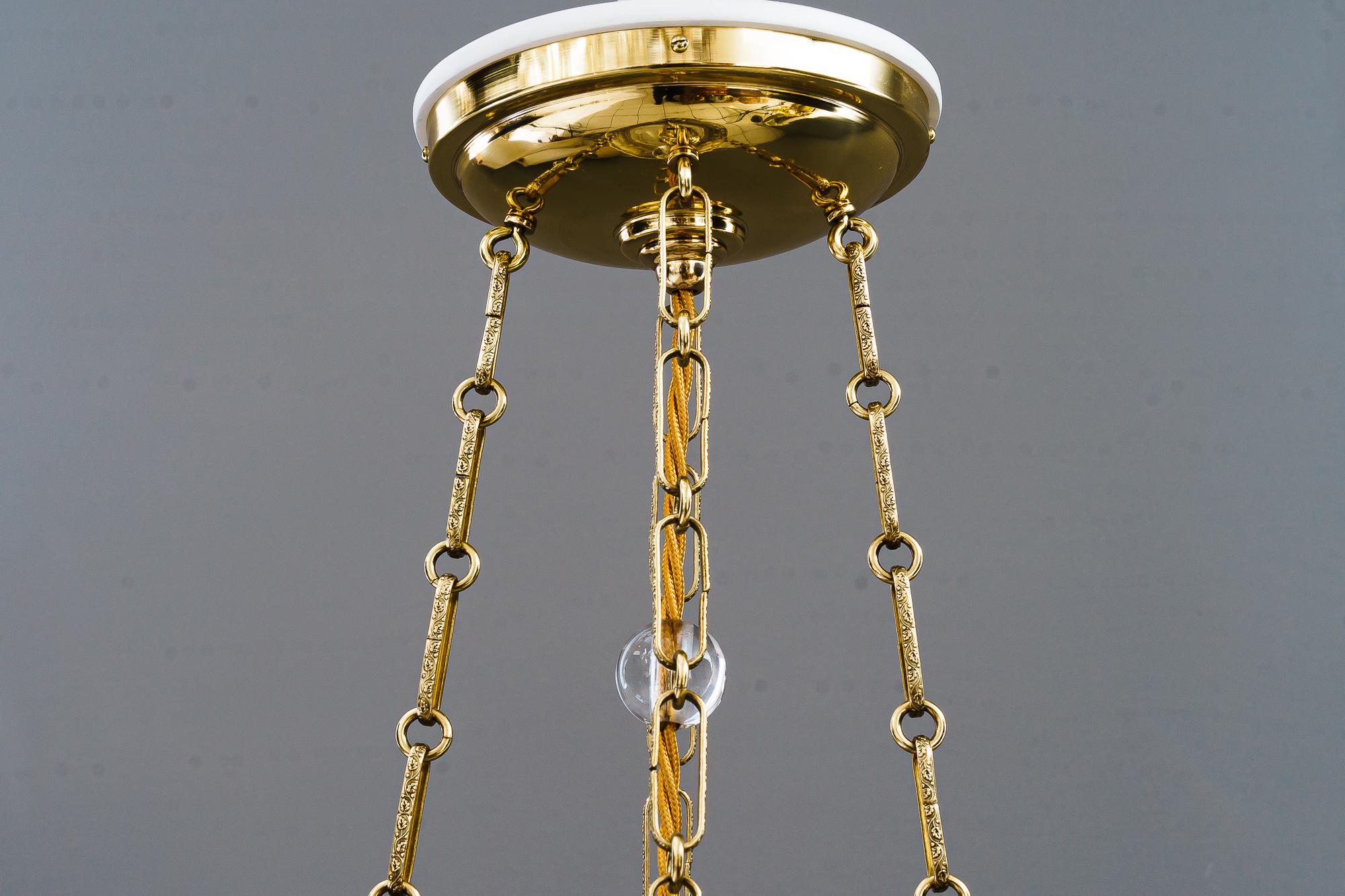 Lampadario Art Deco anni '20 circa con bellissimo paralume in vetro vienna anni '20 circa In condizioni buone in vendita a Wien, AT