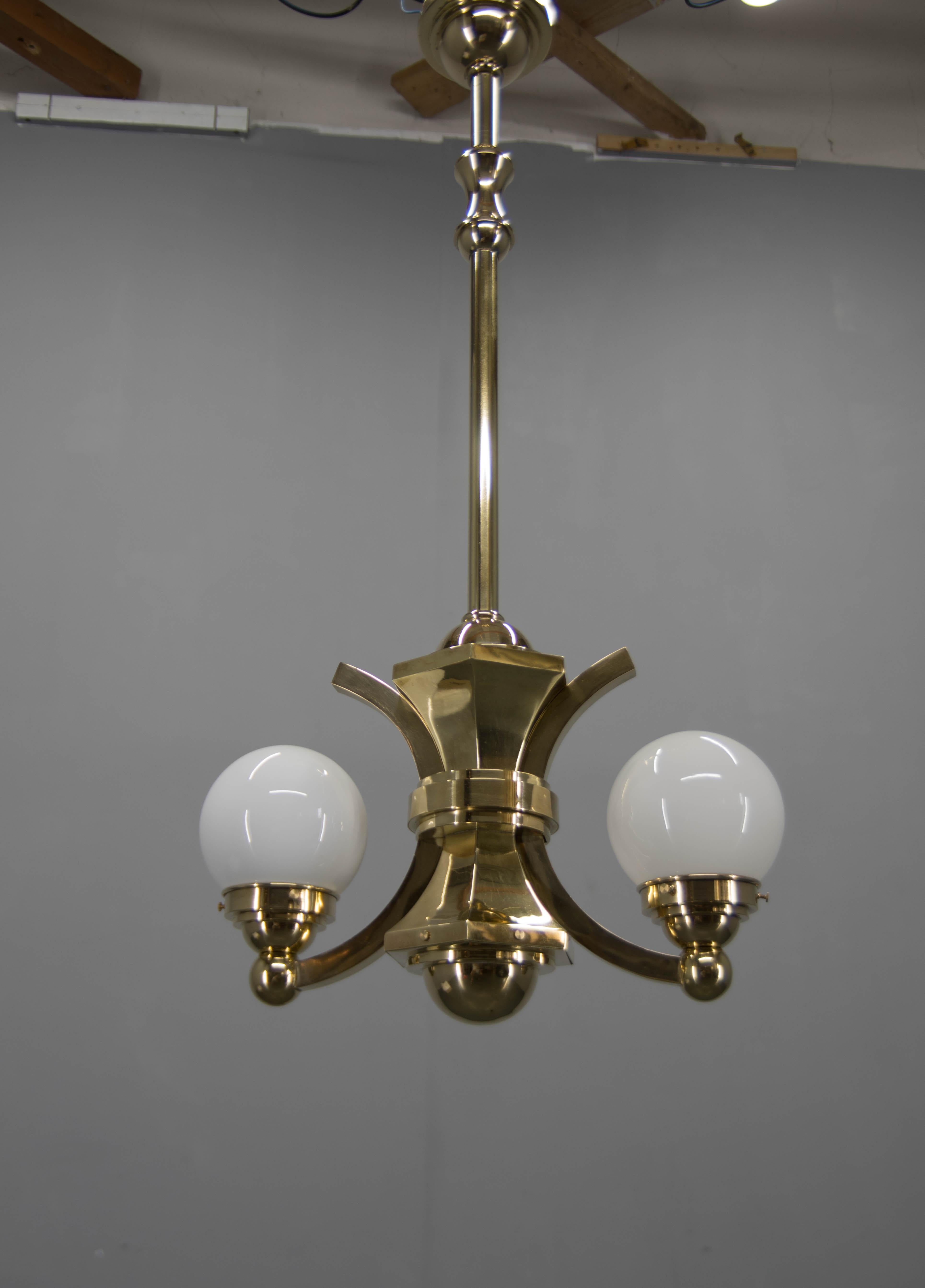 Austrian Art Deco Chandelier Attributed to Gocar, 1910s, Restored For Sale