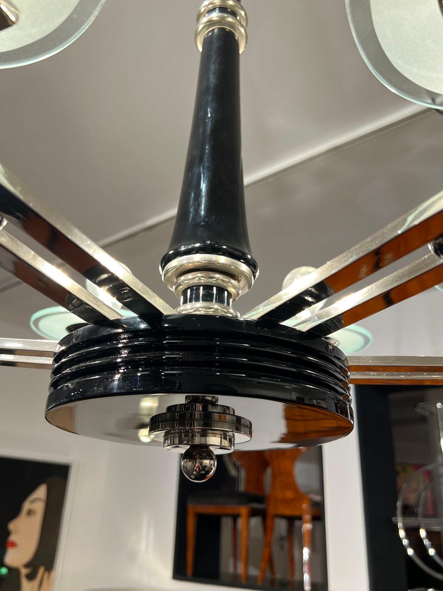 Metà XX secolo Lampadario Art Deco, lacca nera, cromo, vetro, Francia circa 1930 in vendita