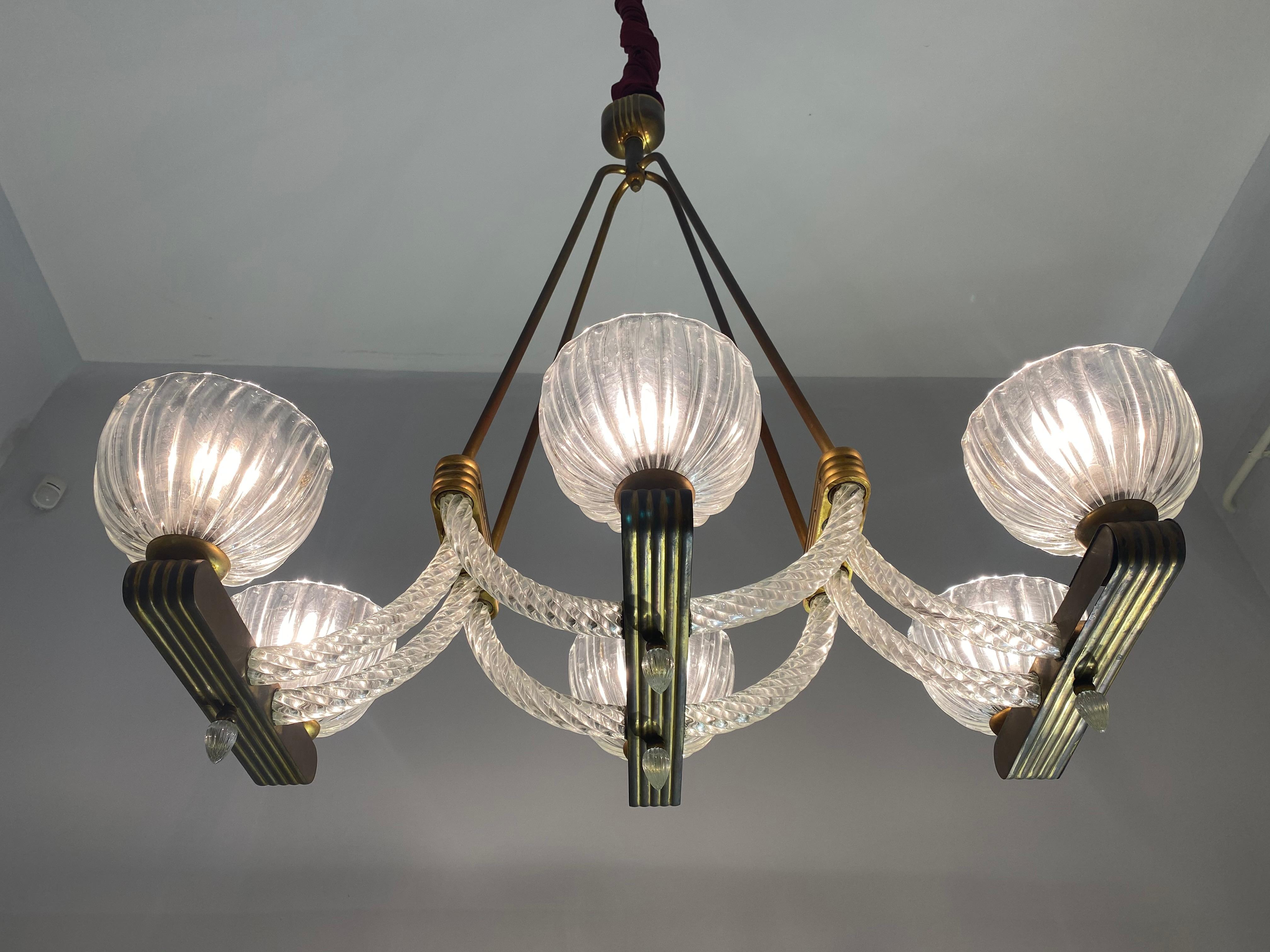 Amazing and elegant hand blown Murano chandelier by Ercole Barovier, circa 1940.

From Private collection.