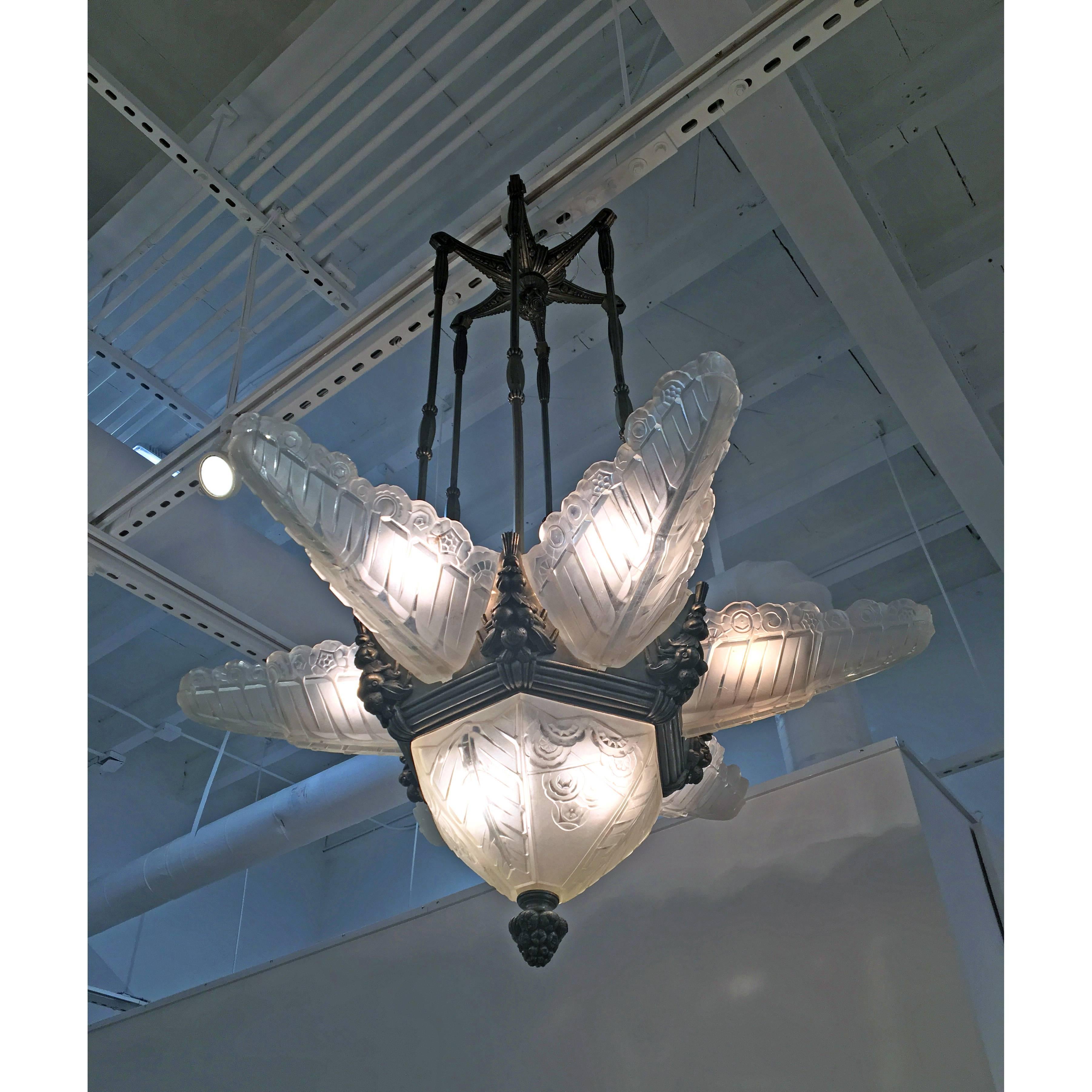 20th Century Art Deco Chandelier by Ernest Sabino For Sale