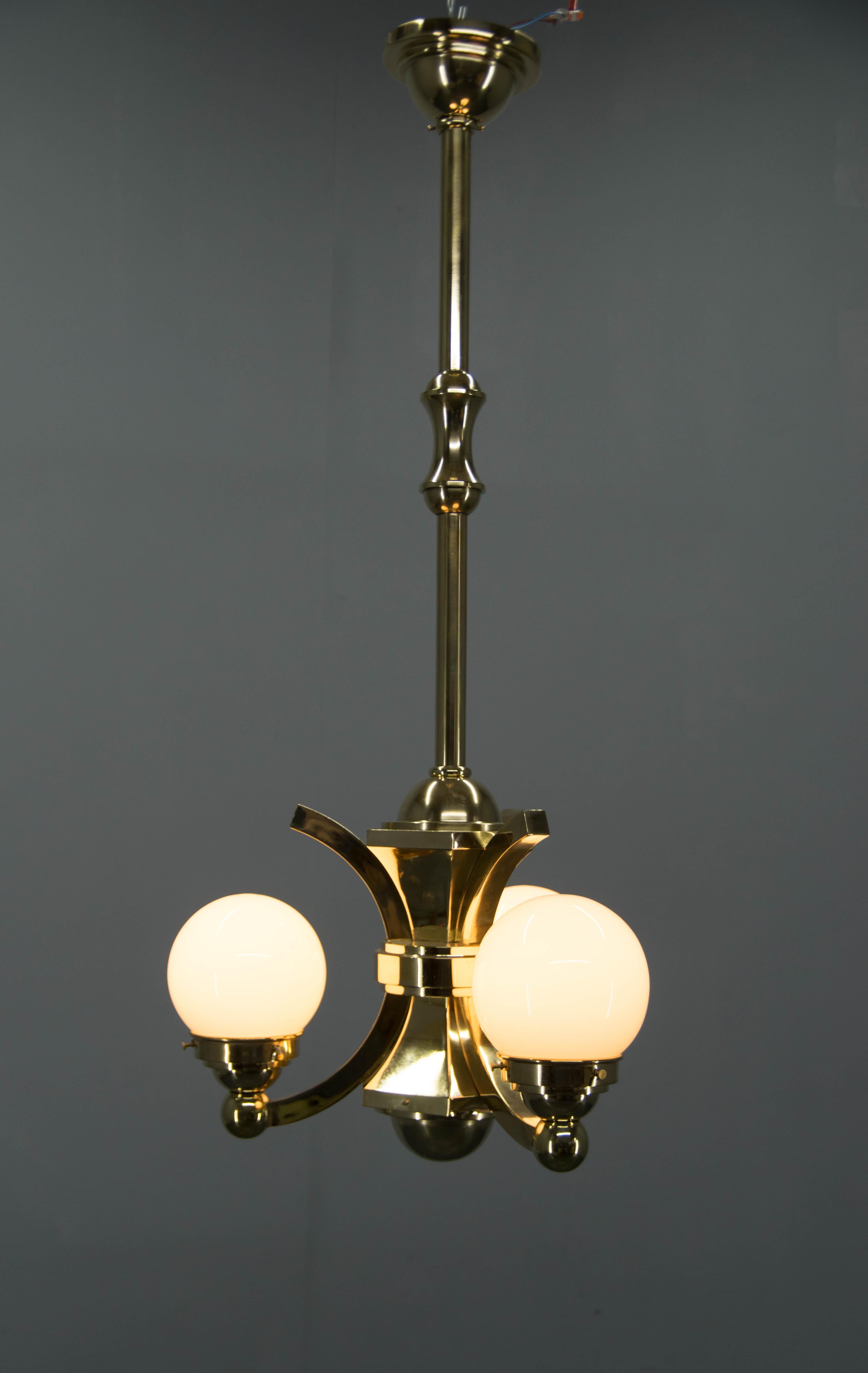 Art-Deco-Kronleuchter von Gocar, 1910er Jahre, restauriert (Messing) im Angebot