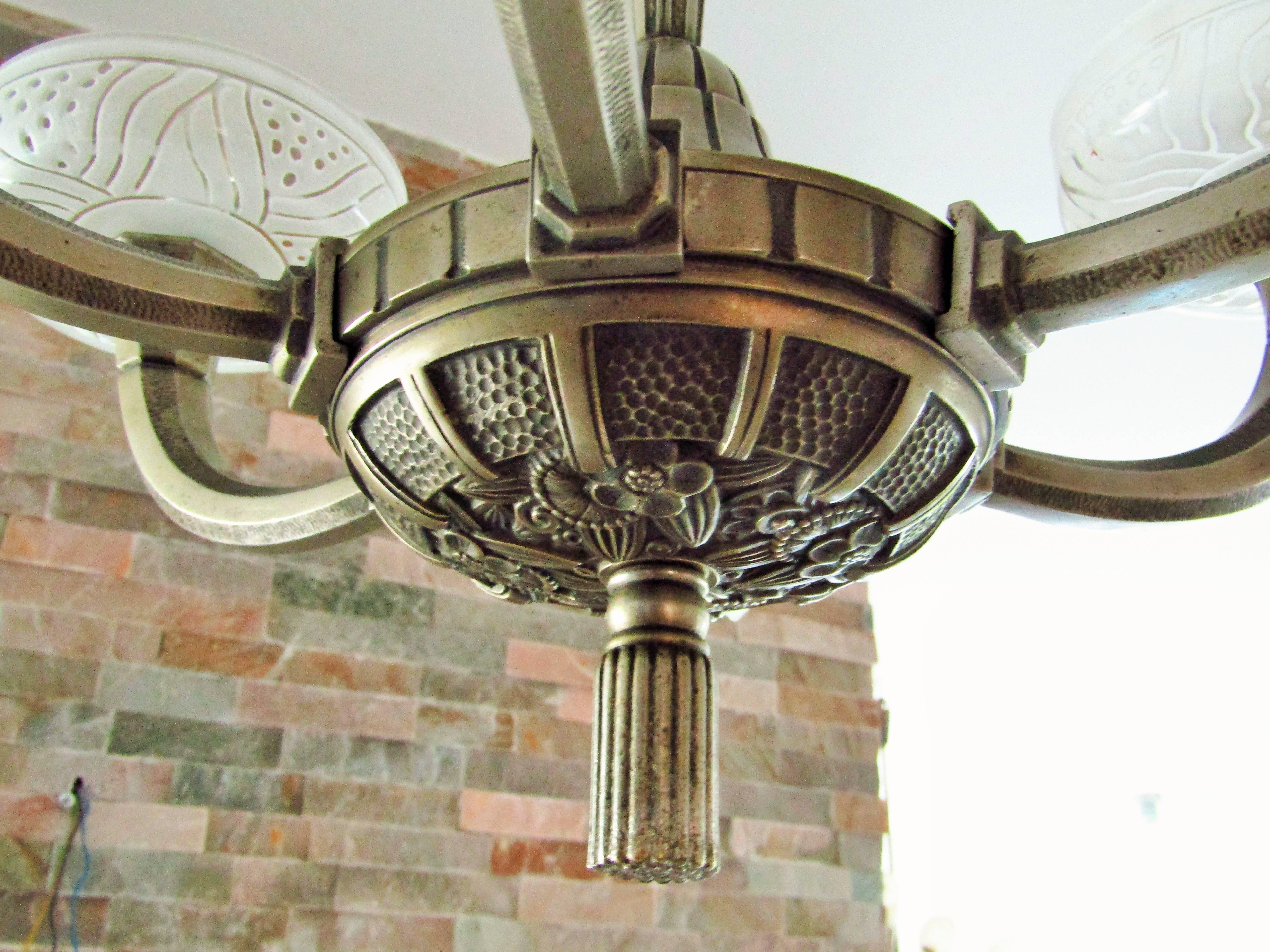 Early 20th Century Art Deco Chandelier by Hettier & Vincent 1925