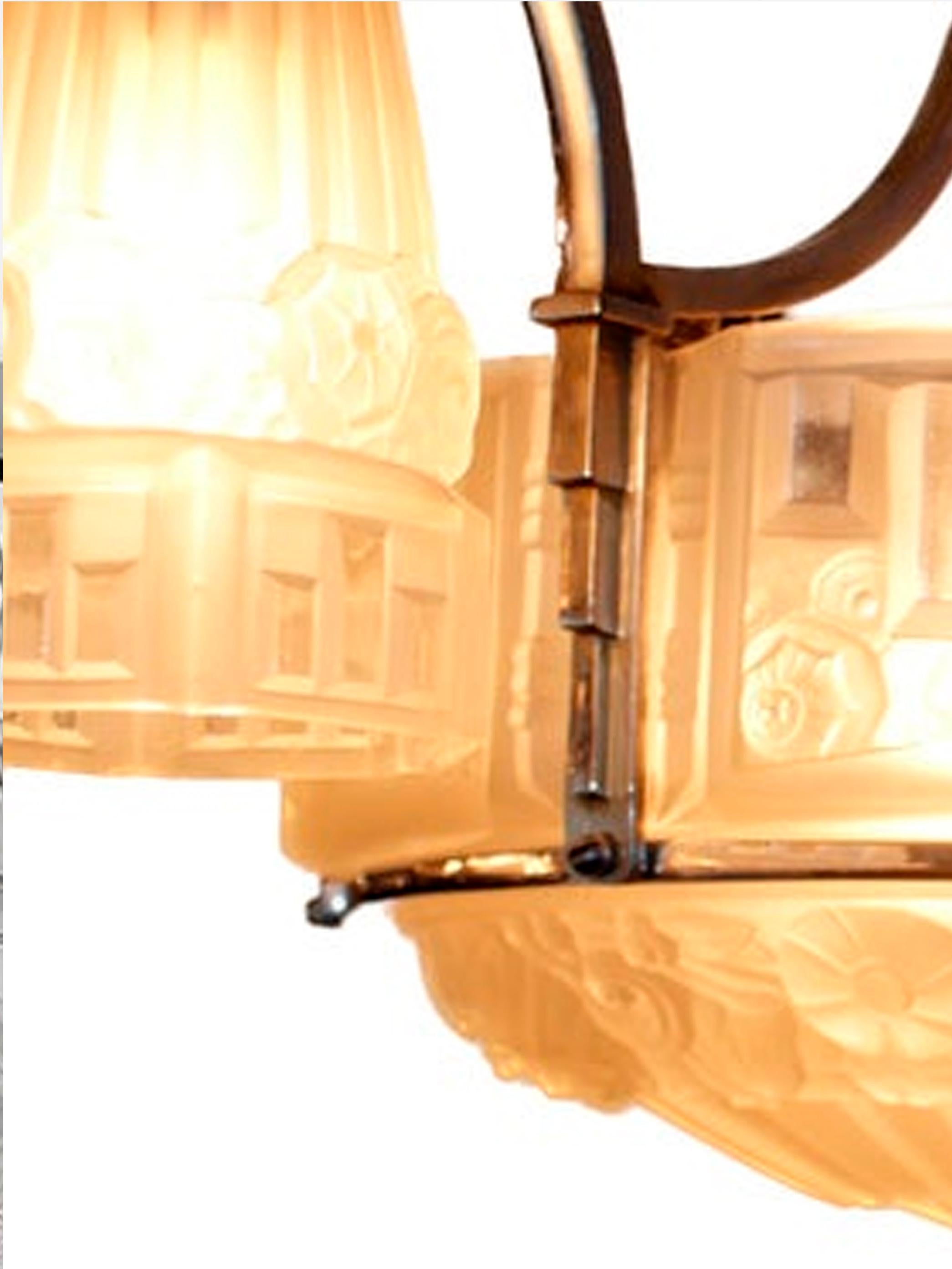 Art Déco Chandelier by Marius-Ernest Sabino In Good Condition For Sale In Beirut, LB