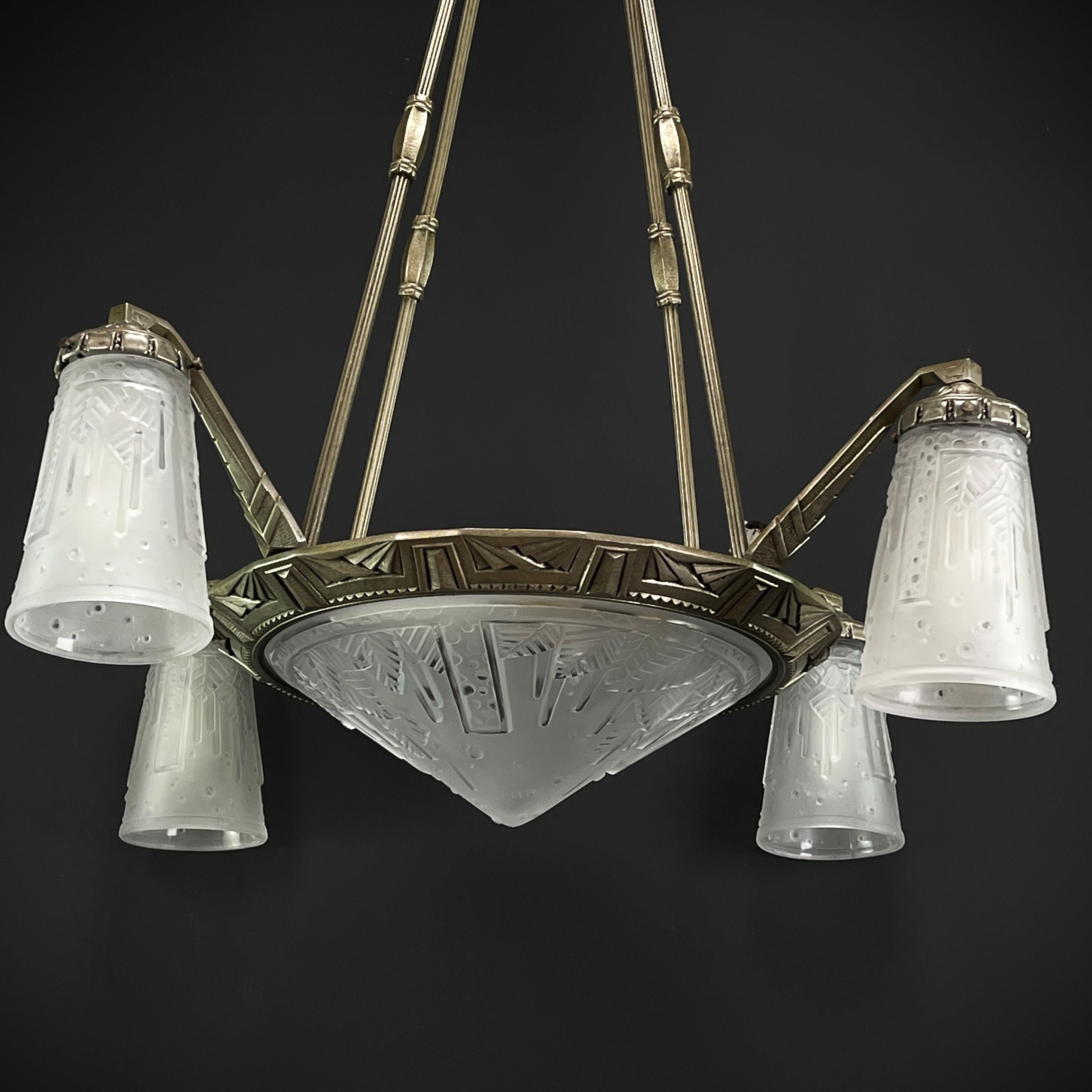 Art Deco Chandelier by Muller Frerés Luneville, 1930s In Good Condition For Sale In Saarburg, RP