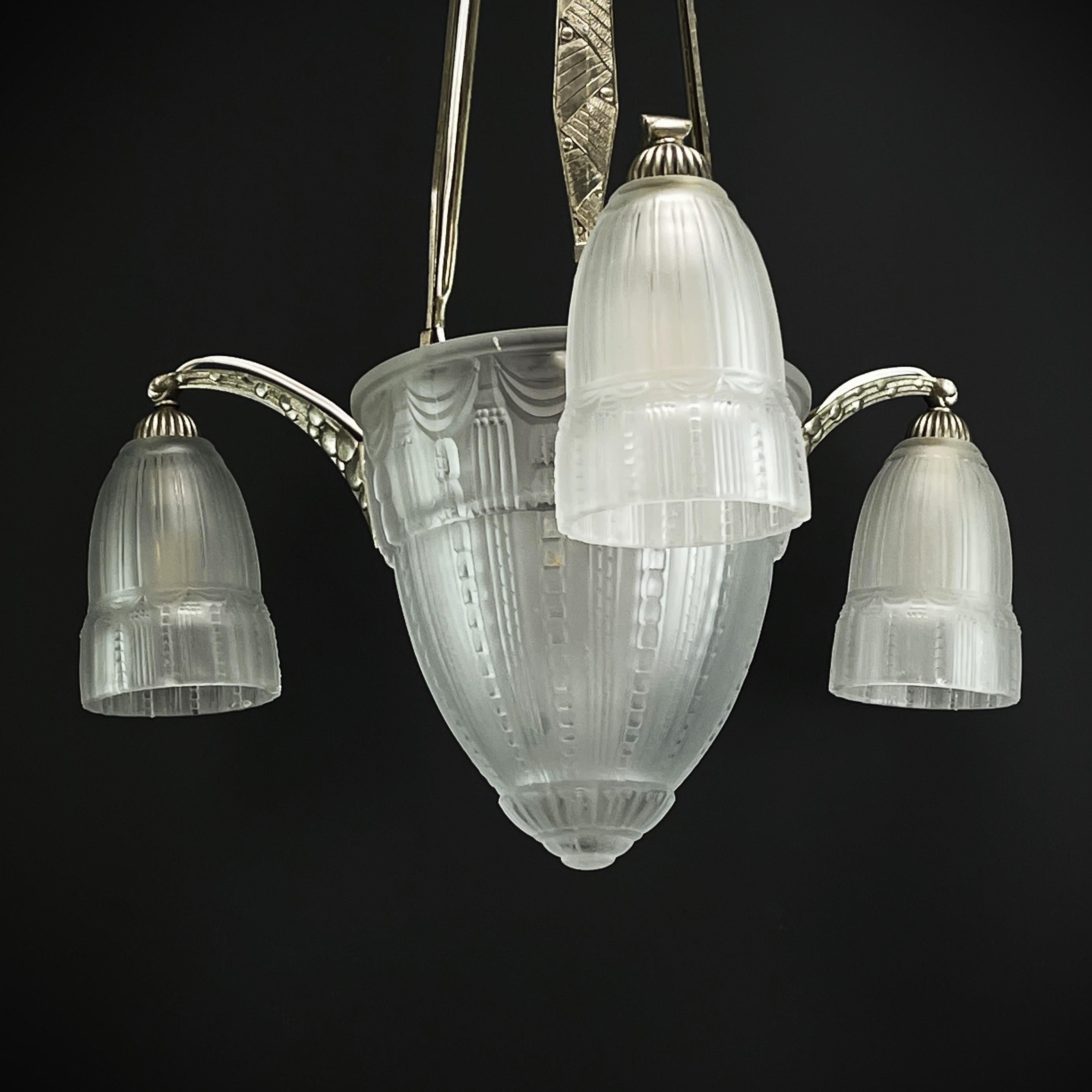 Art Deco Chandelier by Muller Frerés Luneville, 1930s In Good Condition For Sale In Saarburg, RP