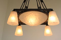 Antique French Art Deco Chandelier di Muller Frères in ferro battuto geometrico 1930