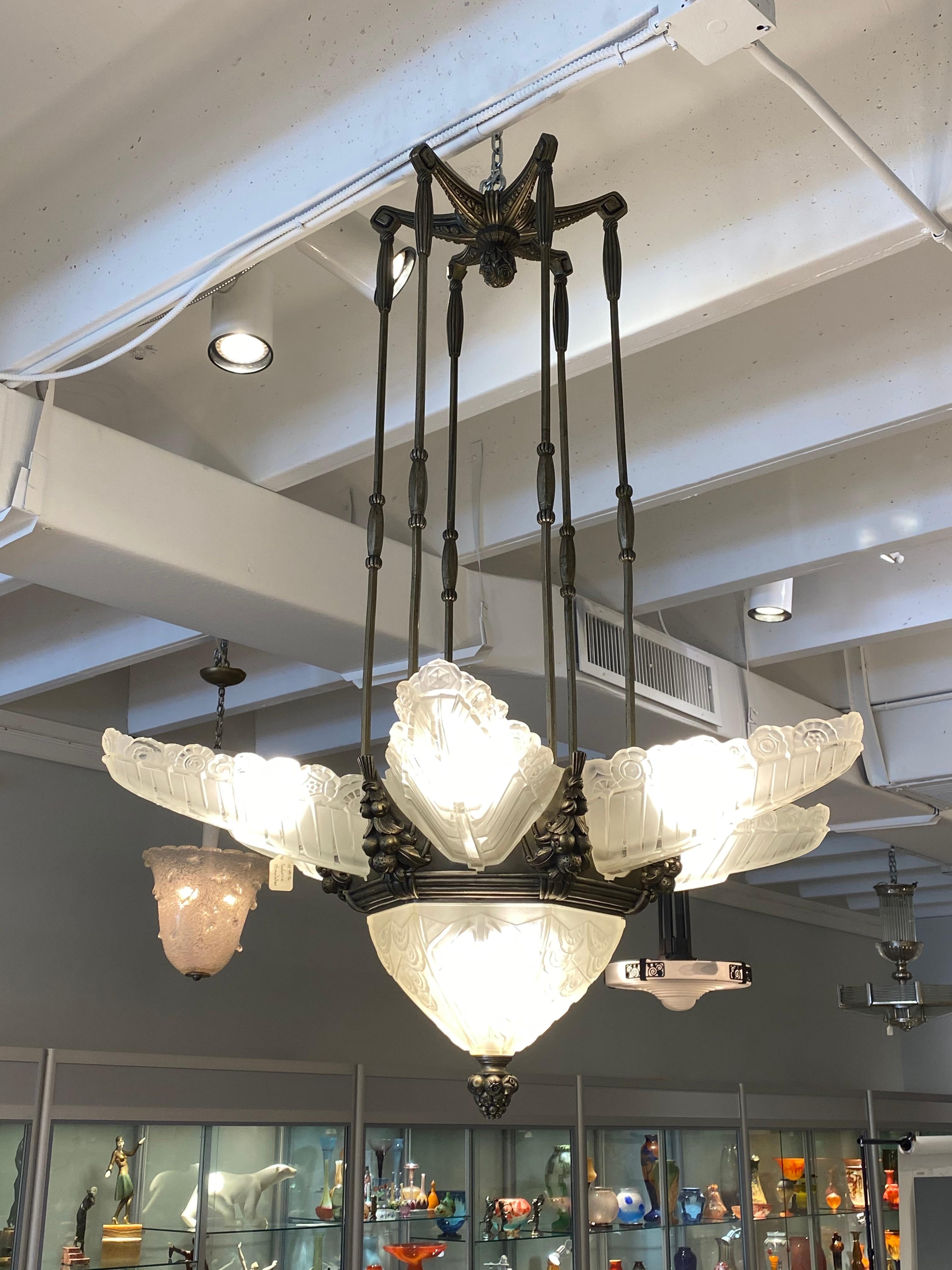 Calco Lampadario Art Déco di Marius-Ernest Sabino in vendita