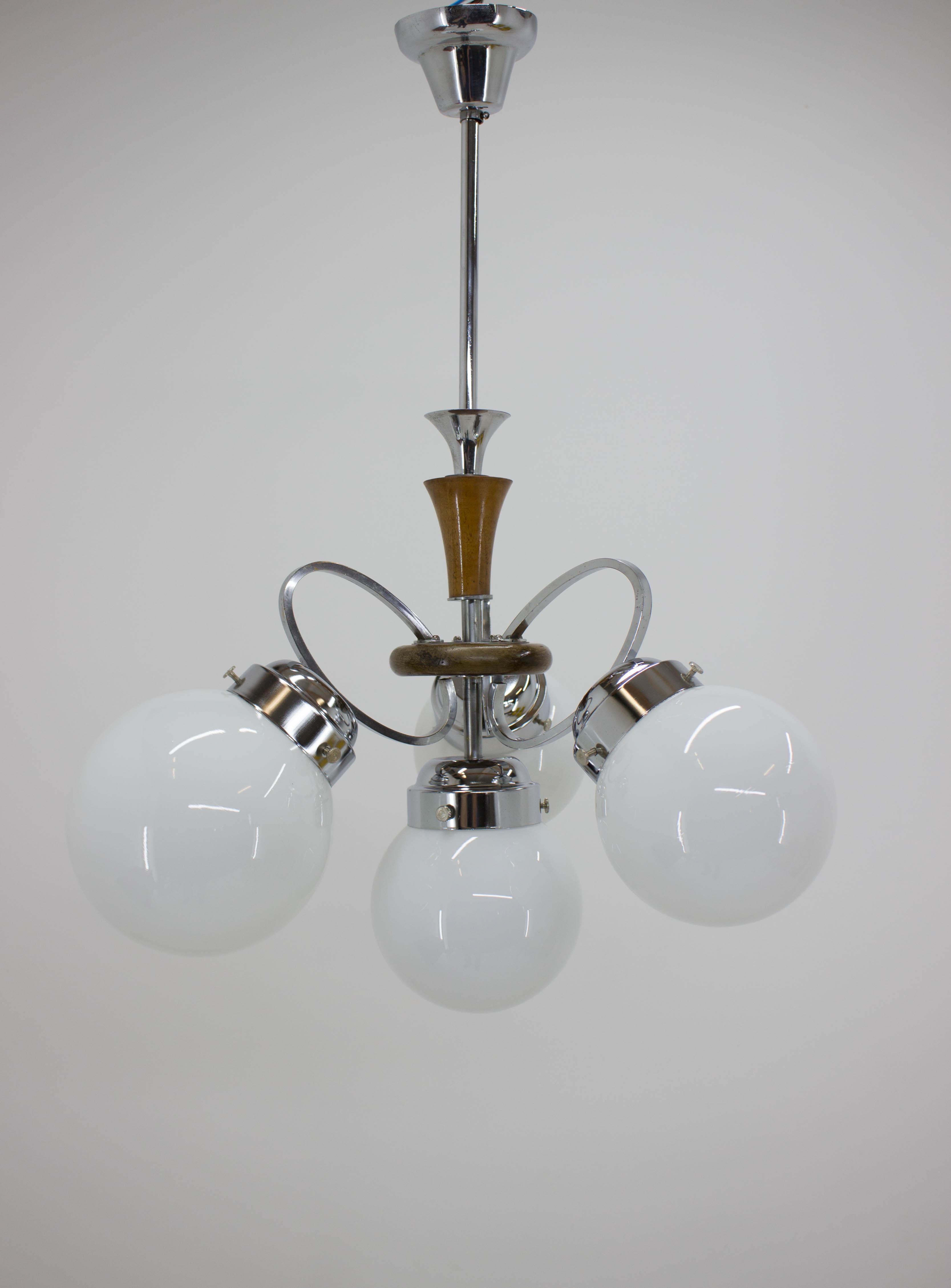Art Deco chandelier, circa 1930, chrome repolished, new wiring, very good condition, fully functional. 4xE27.