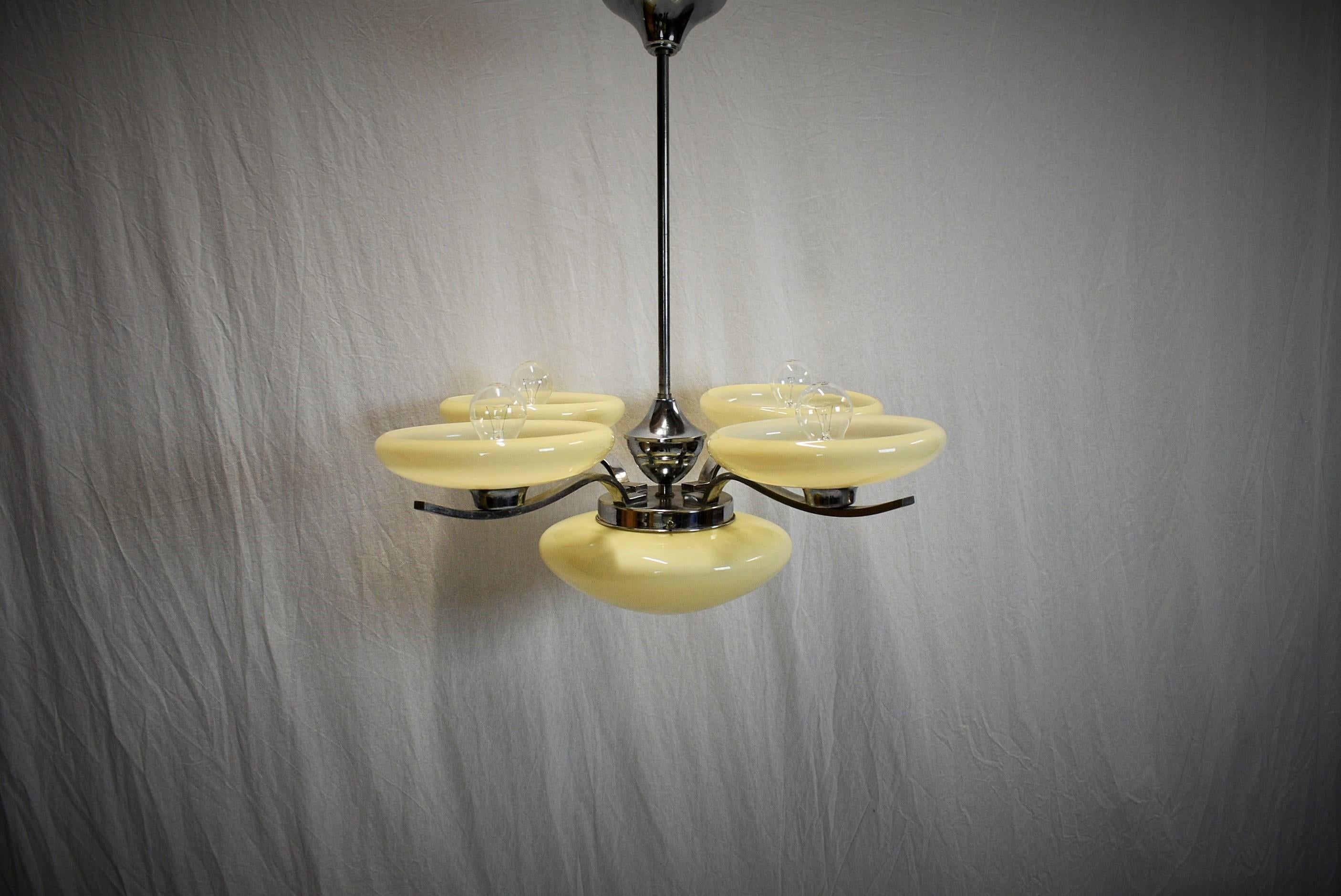 Art Deco Chandelier, Czechoslovakia, 1930s In Good Condition For Sale In Praha, CZ