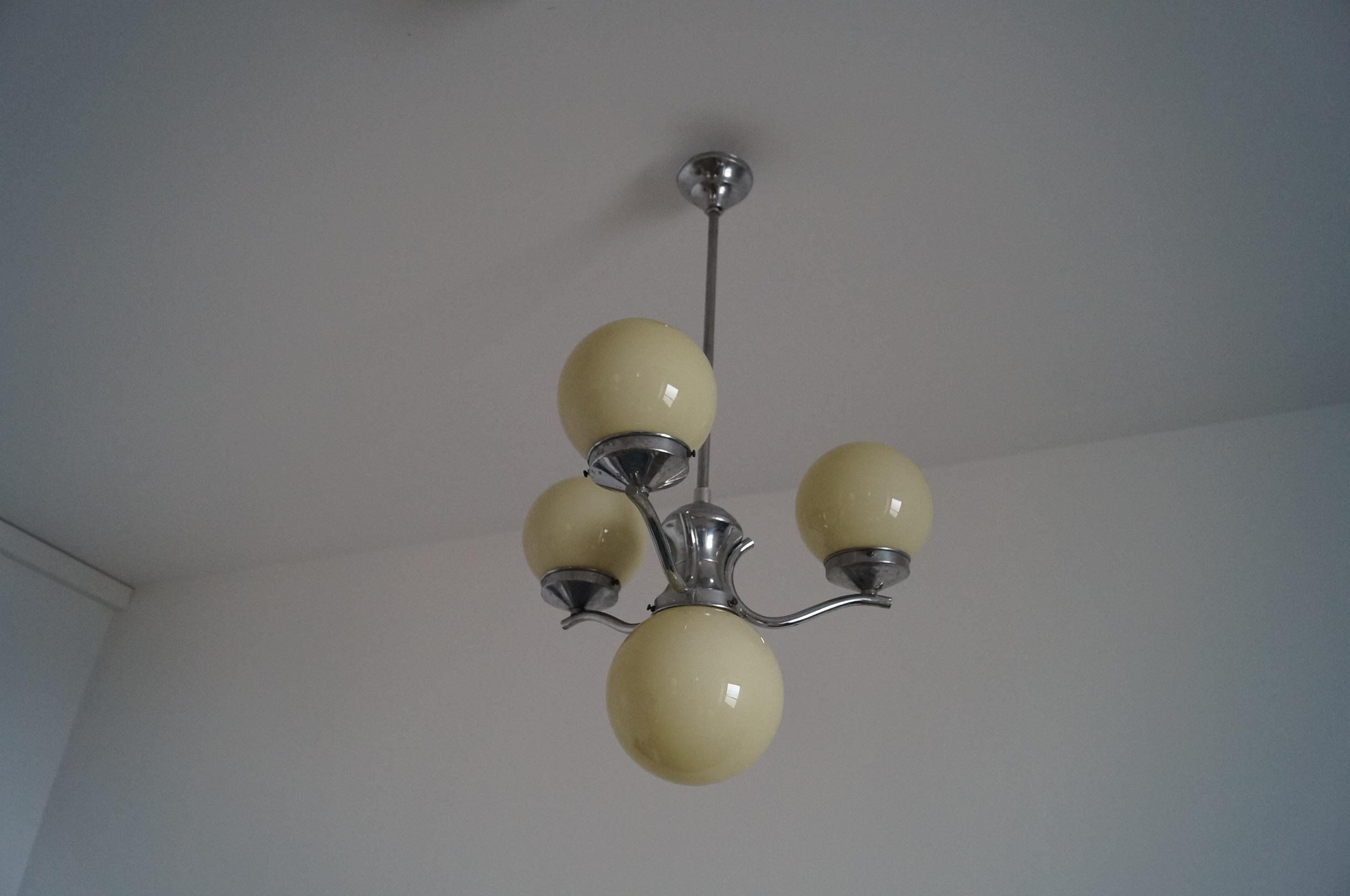 Art Deco Chandelier from 1930 For Sale 4