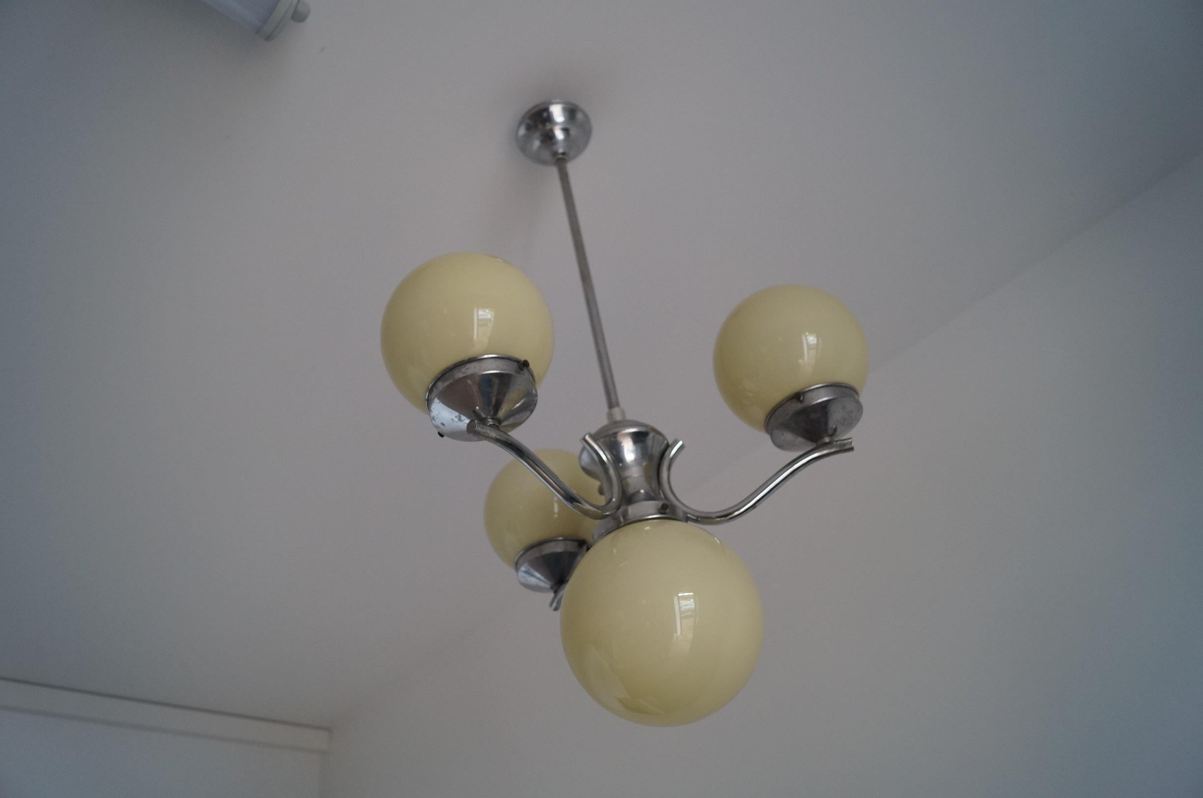Early 20th Century Art Deco Chandelier from 1930 For Sale