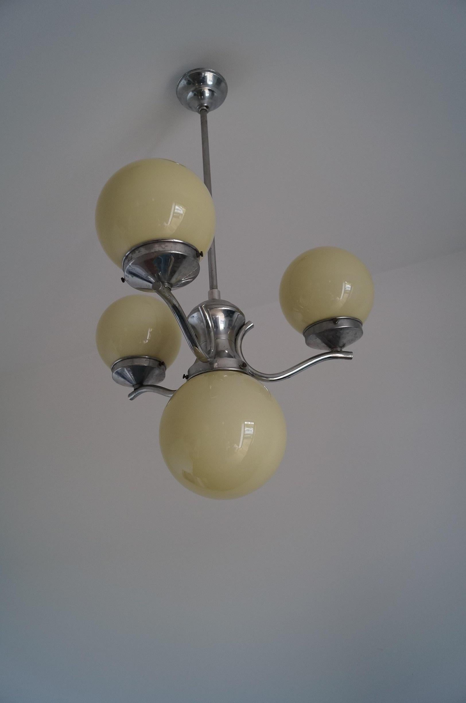 Art Deco Chandelier from 1930 For Sale 2
