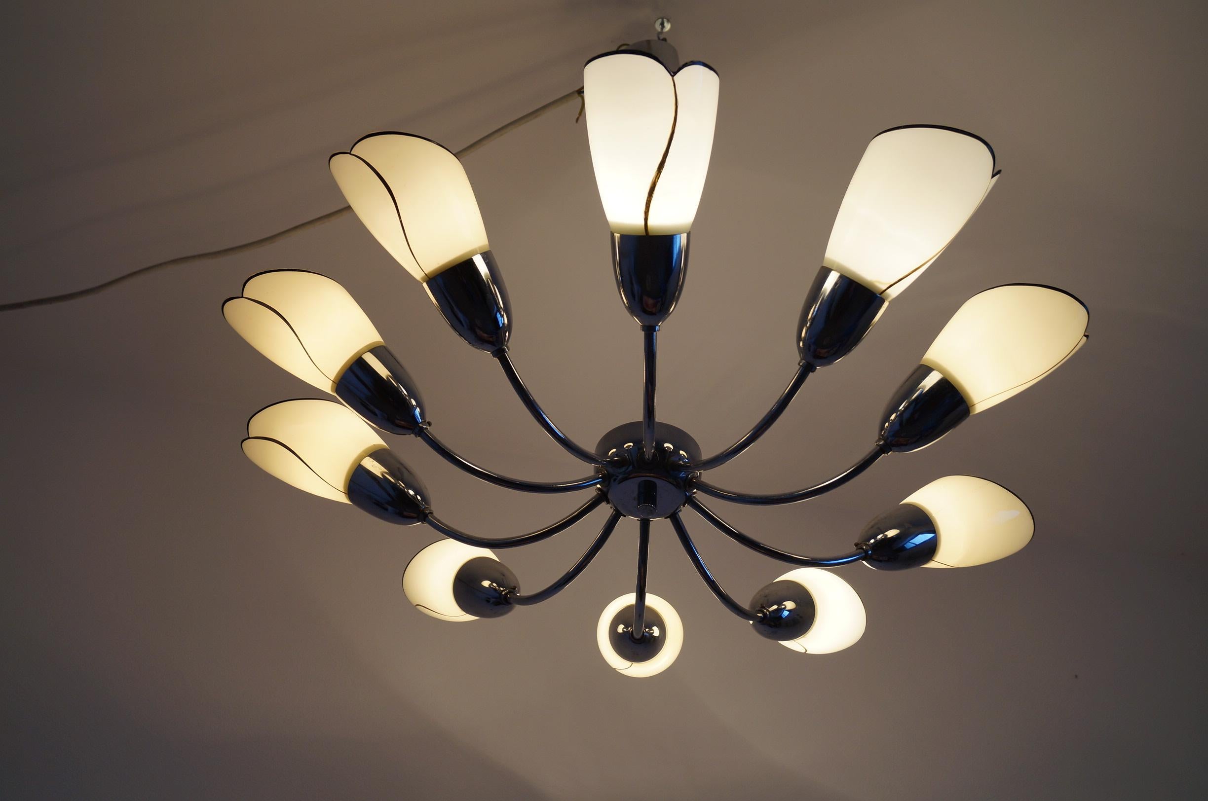 Art Deco Chandelier from 1950 For Sale 7