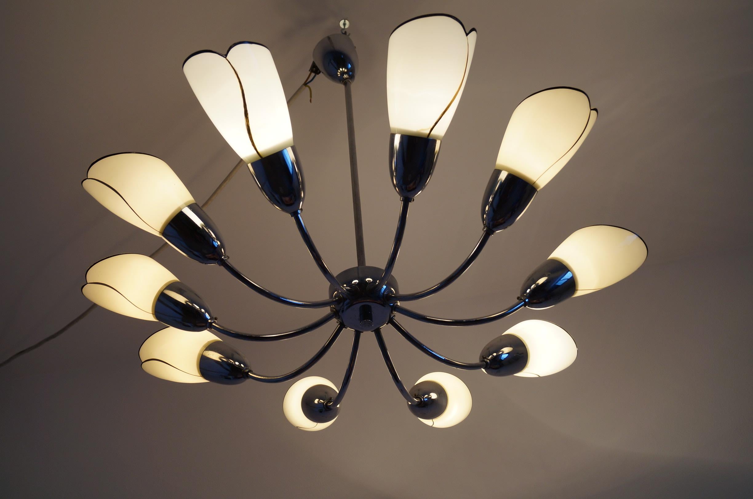 Art Deco Chandelier from 1950 For Sale 9