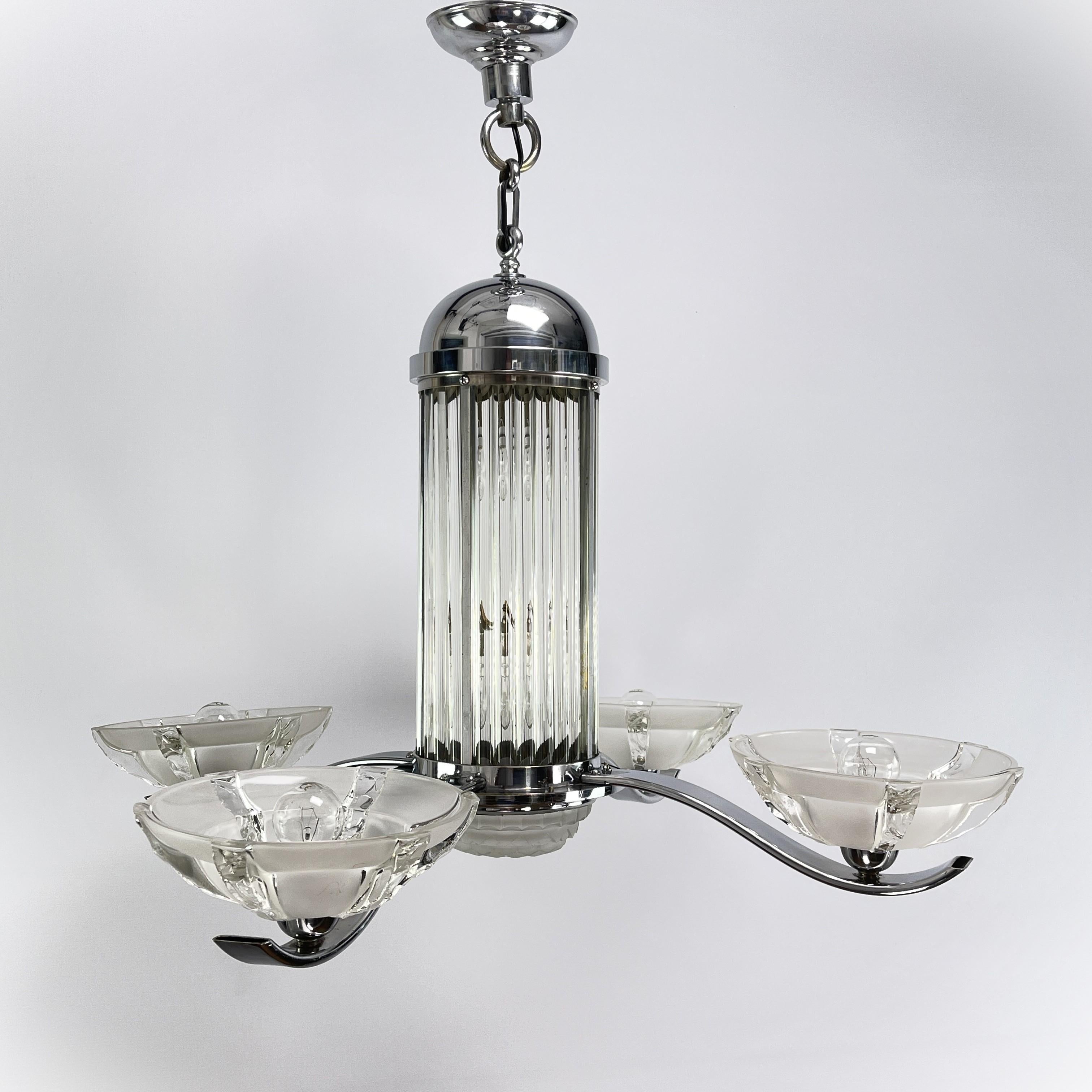 Art Deco chandelier from Petitot & Ezan, 1930s In Good Condition In Saarburg, RP