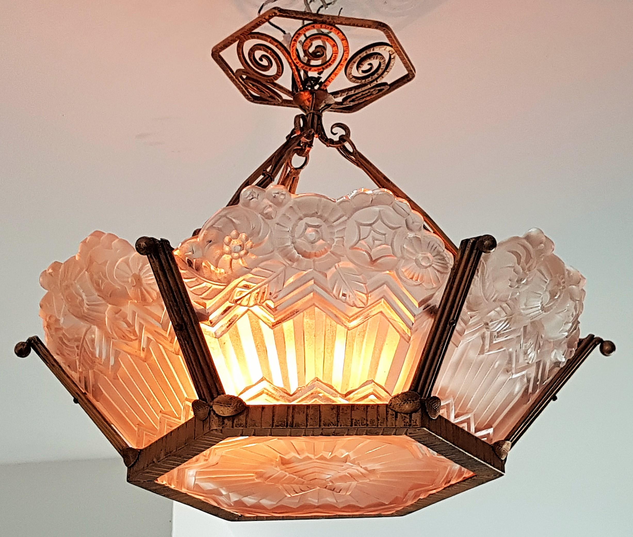 Art Deco Chandelier Gilded with Frosted Glass by Noverdy, France, 1935 For Sale 10