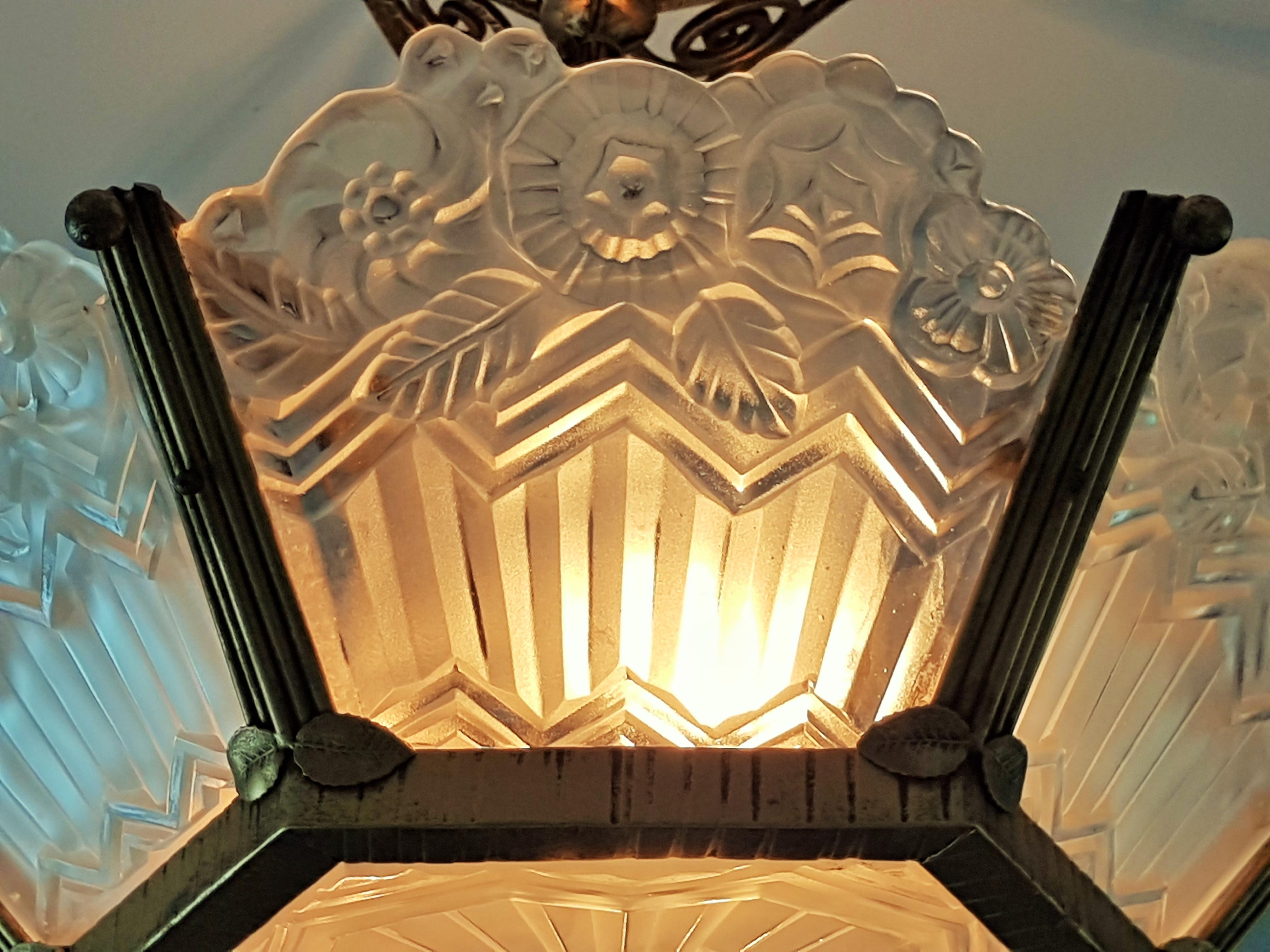 Art Deco Chandelier Gilded with Frosted Glass by Noverdy, France, 1935 For Sale 14