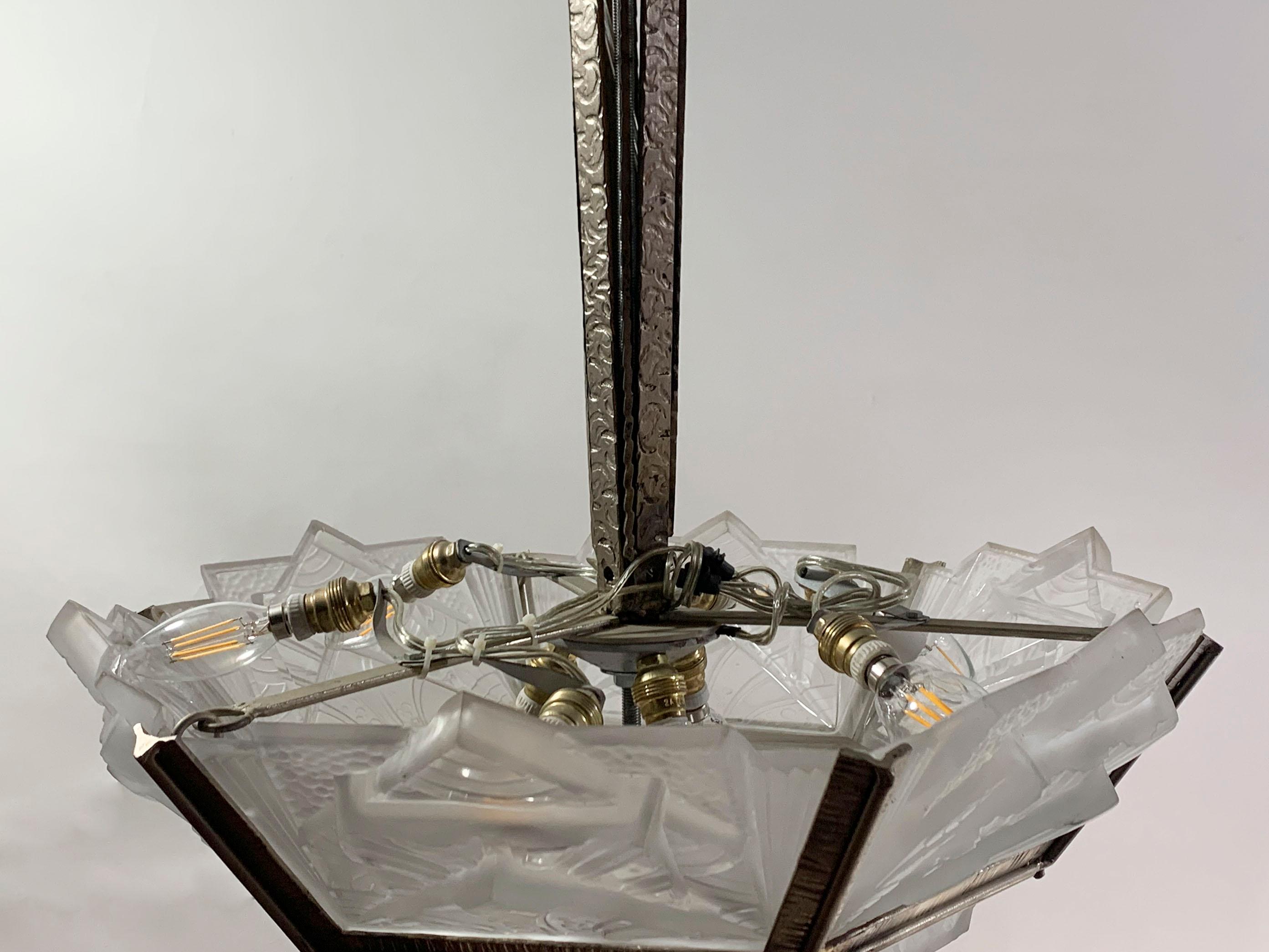 Lustre Art Déco, verres signés I Muller Frères Luneville en vente 2