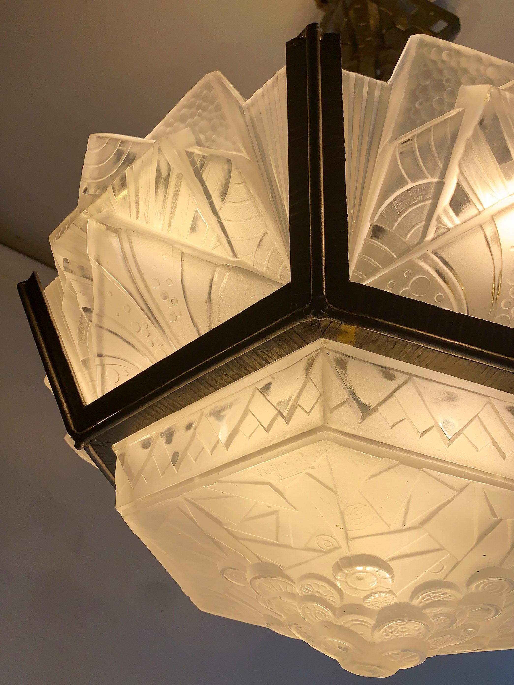 Lustre Art Déco, verres signés I Muller Frères Luneville en vente 5