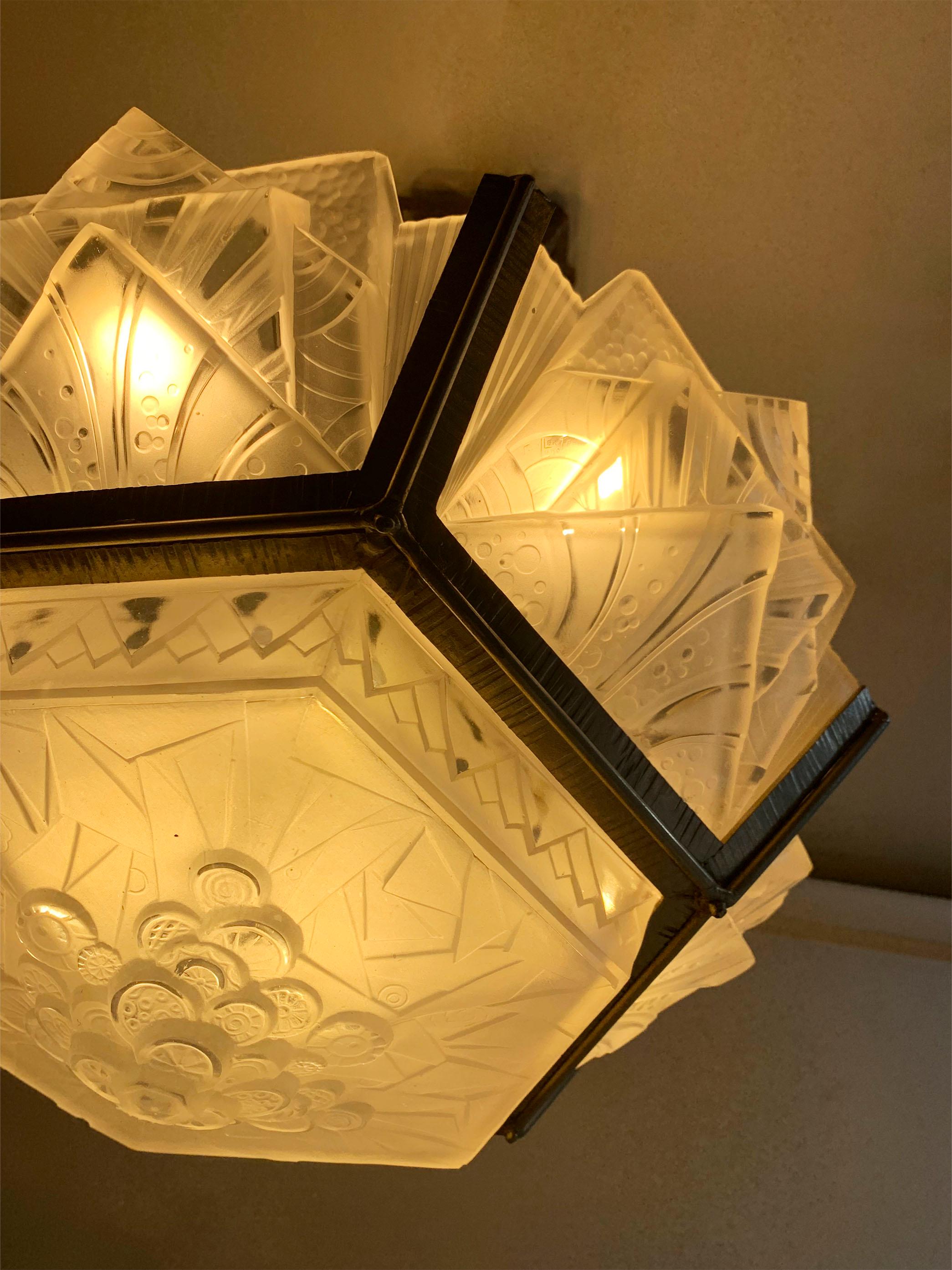Lustre Art Déco, verres signés I Muller Frères Luneville en vente 6