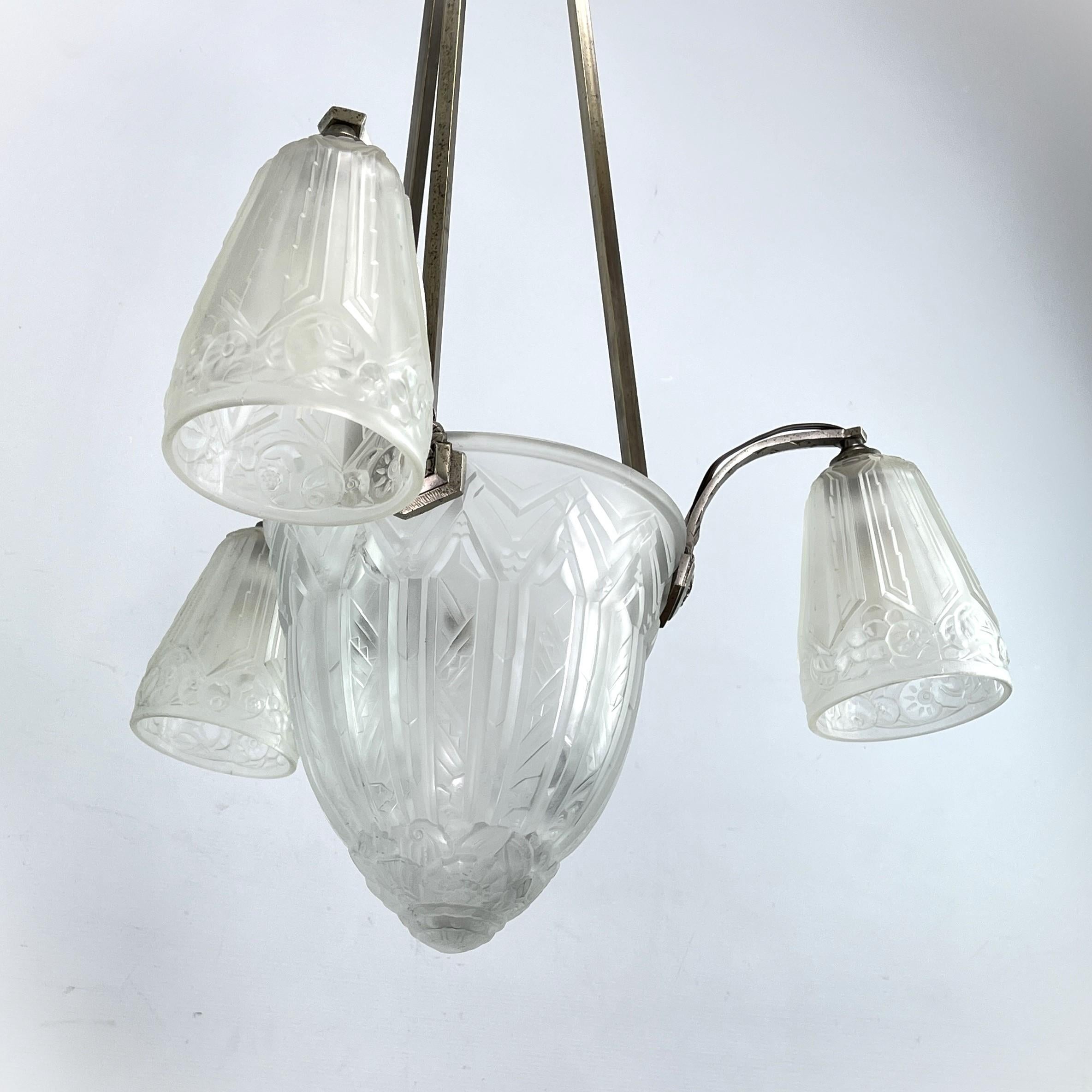 Art Deco Chandelier Hanging Lamp by Maynadier, 1930s For Sale 1