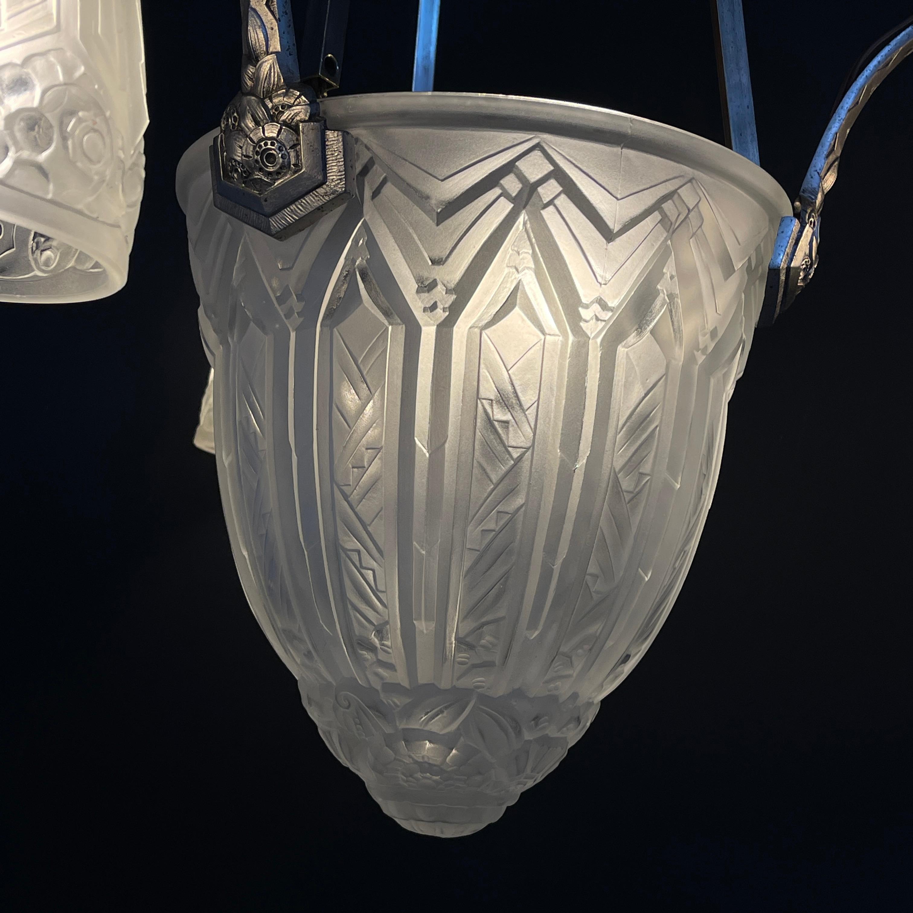 Art Deco Chandelier Hanging Lamp by Maynadier, 1930s For Sale 3