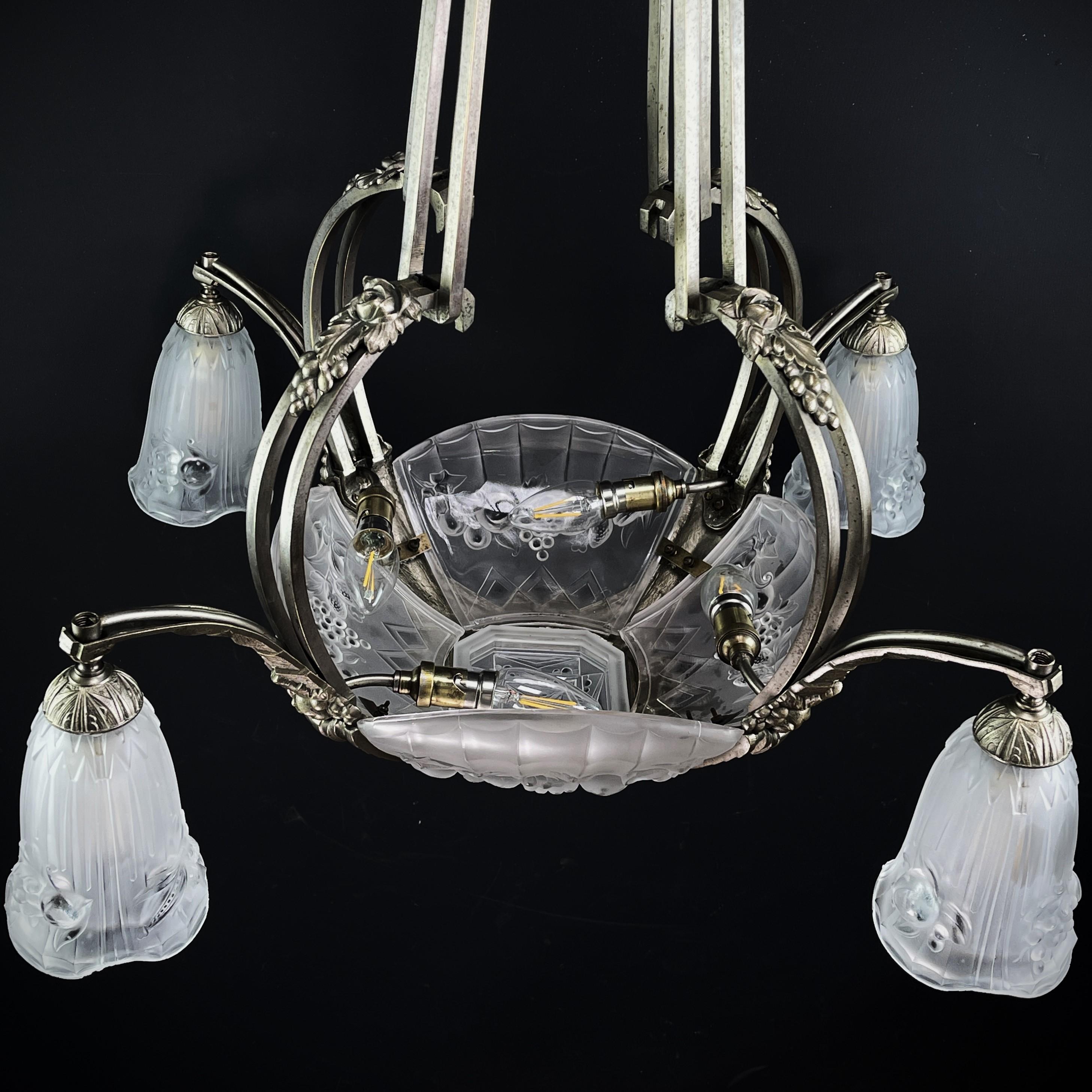 Art Deco Chandelier Hanging Lamp by P. Gilles France, 1920s For Sale 8