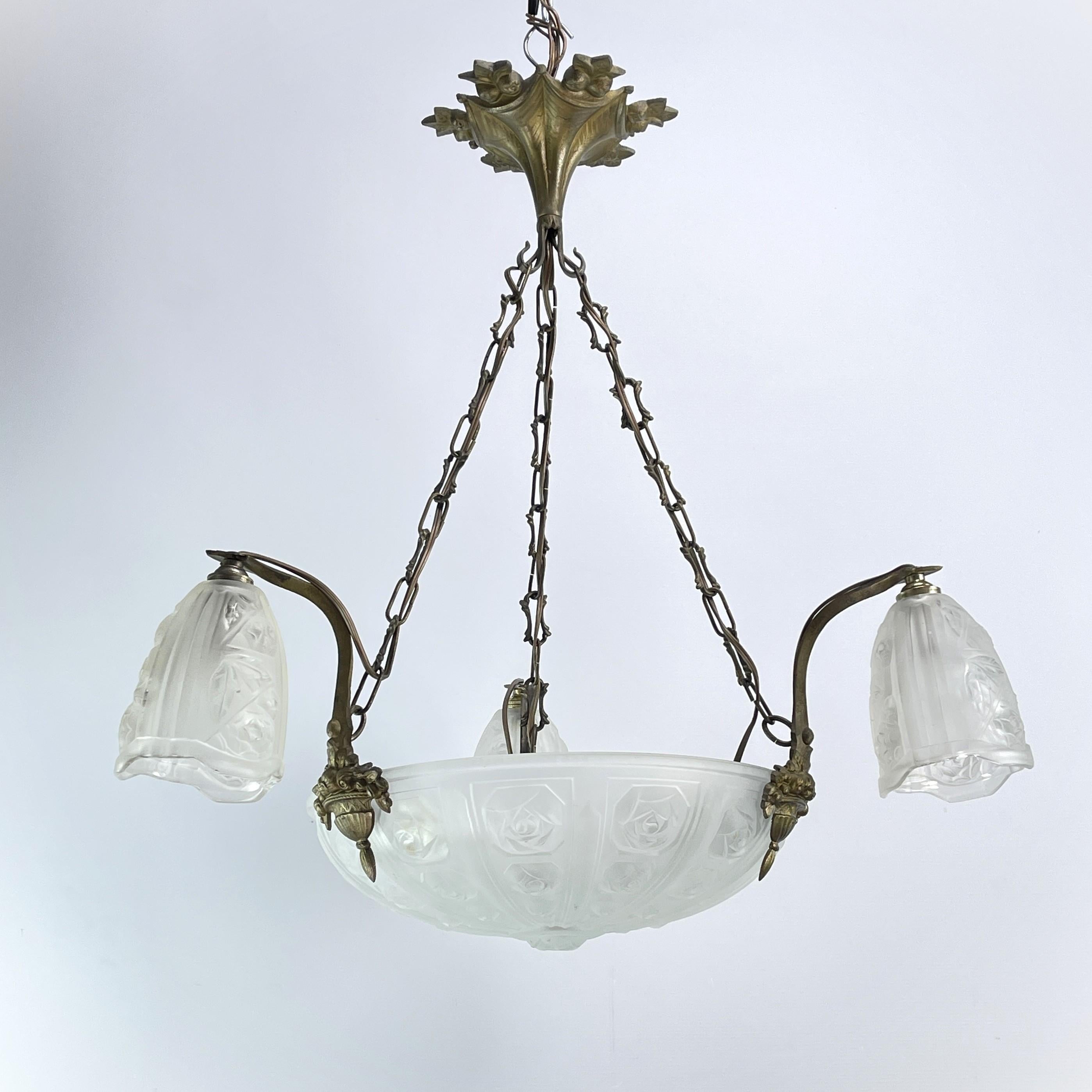 French Art Deco Chandelier Hanging Lamp with rose décor, 1930s For Sale