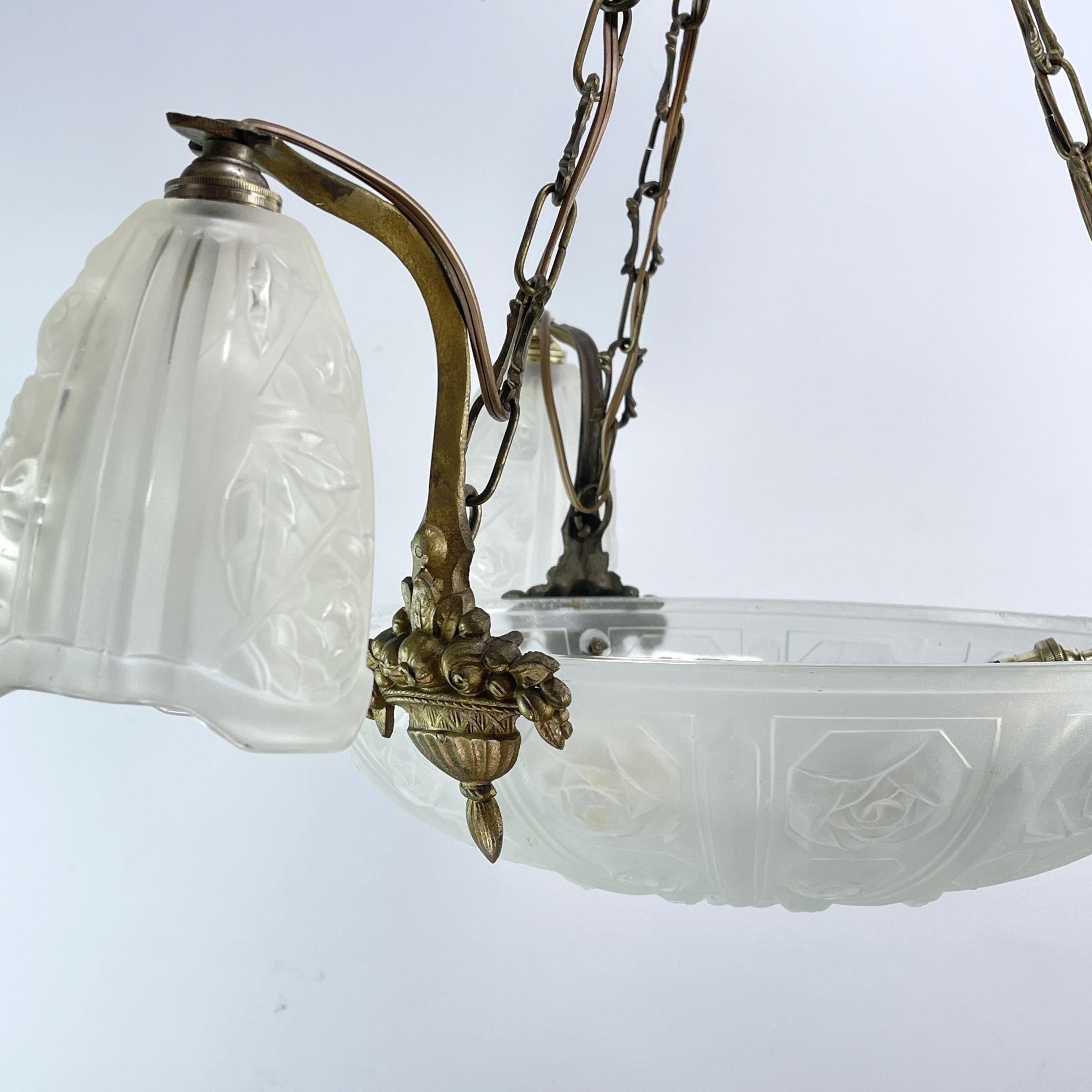 20th Century Art Deco Chandelier Hanging Lamp with rose décor, 1930s For Sale