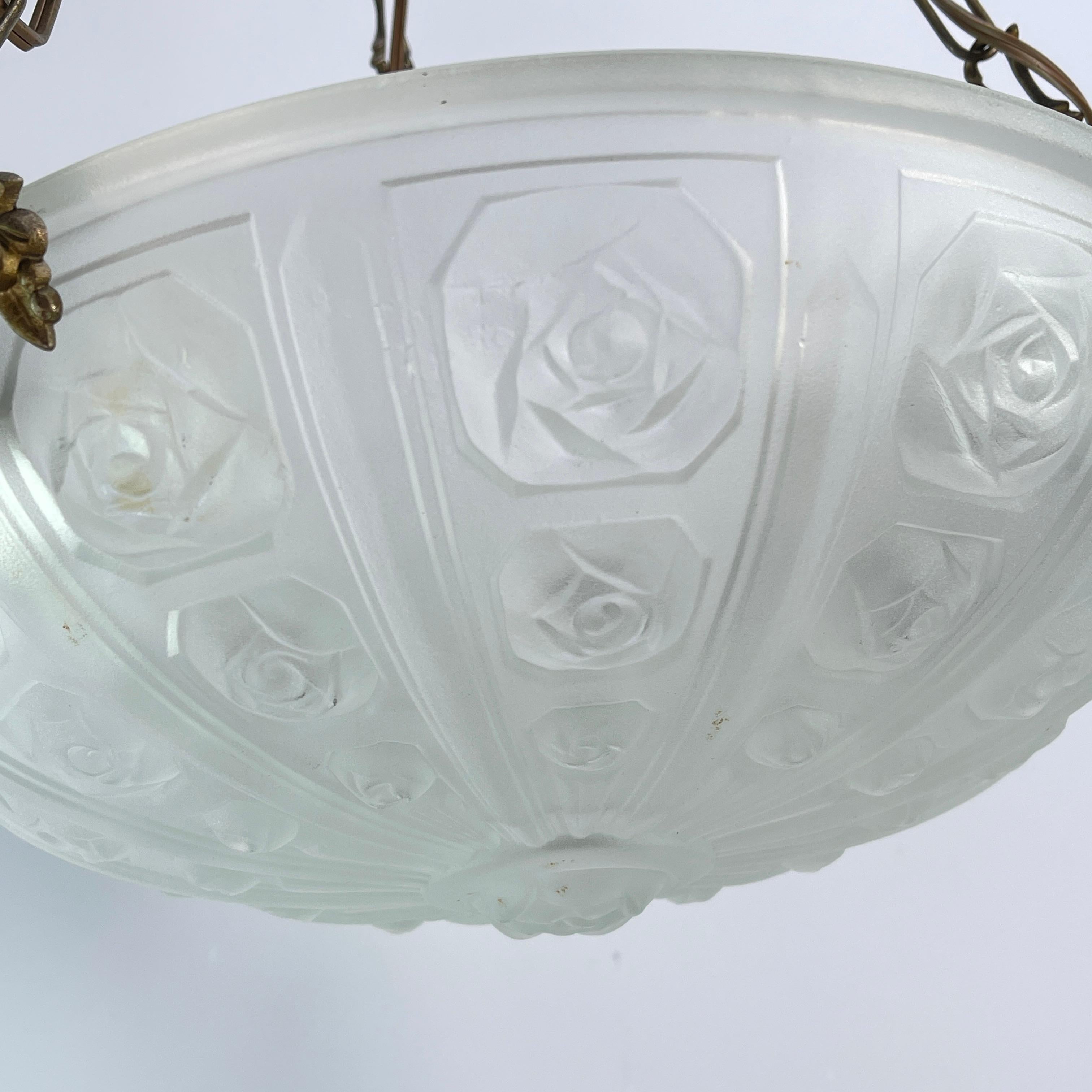 Art Deco Chandelier Hanging Lamp with rose décor, 1930s For Sale 1
