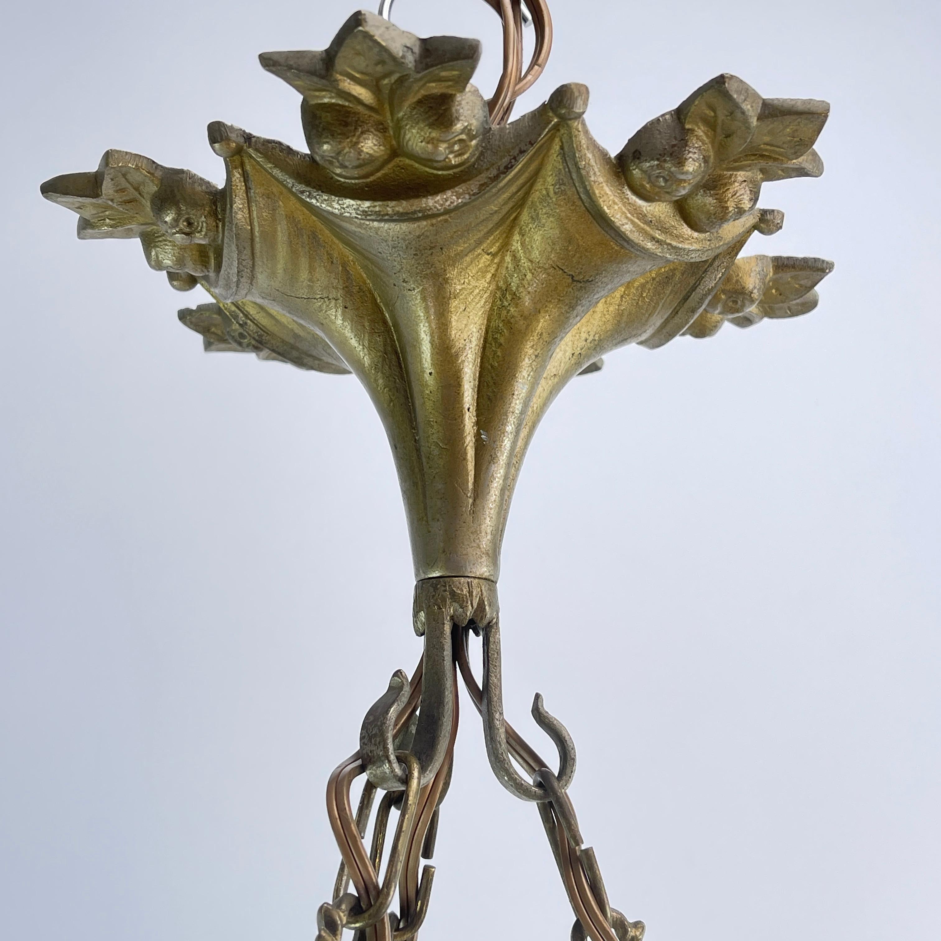 Art Deco Chandelier Hanging Lamp with rose décor, 1930s For Sale 3