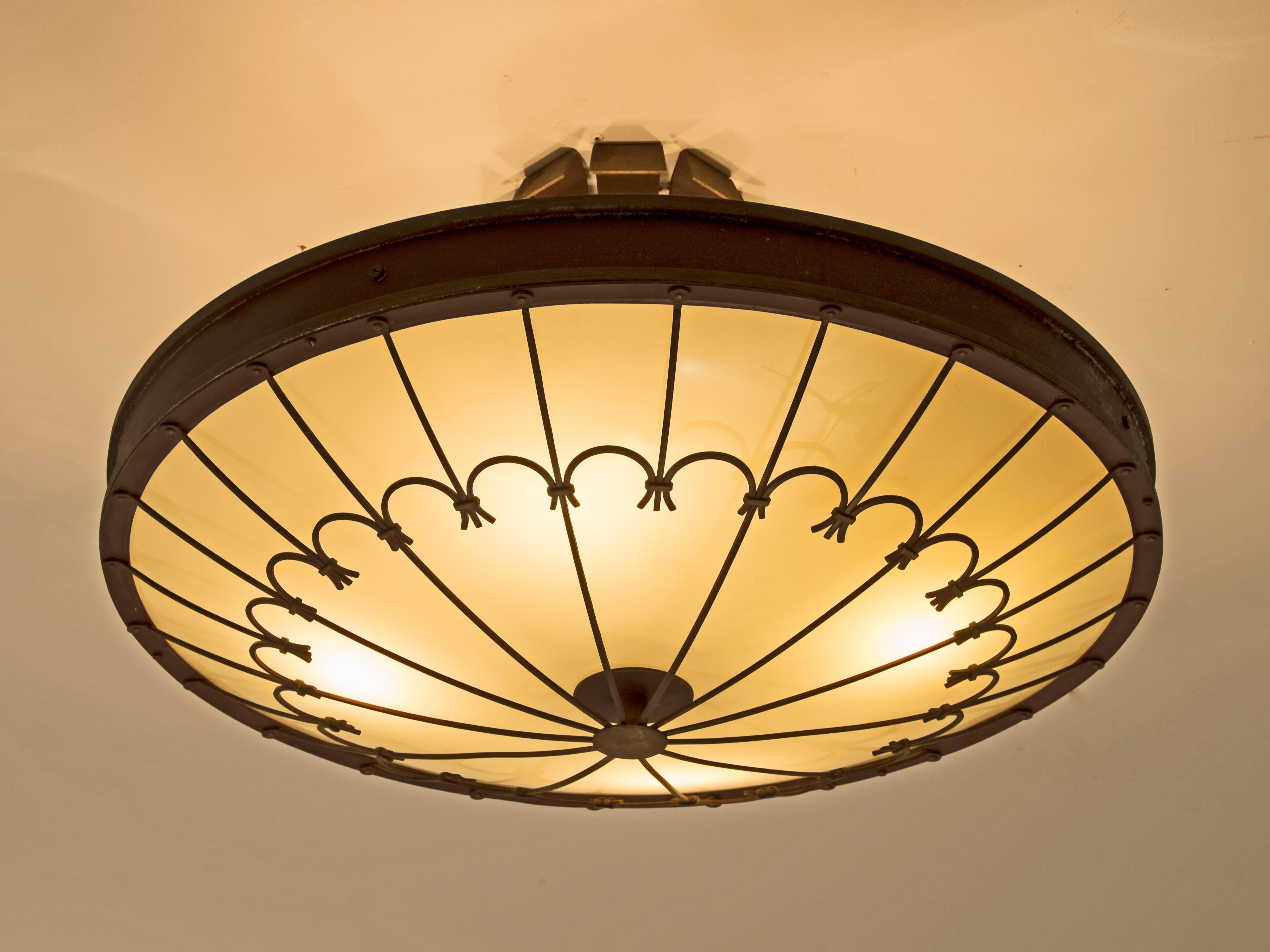 Mid-20th Century Art Deco Chandelier in Brass and Glass