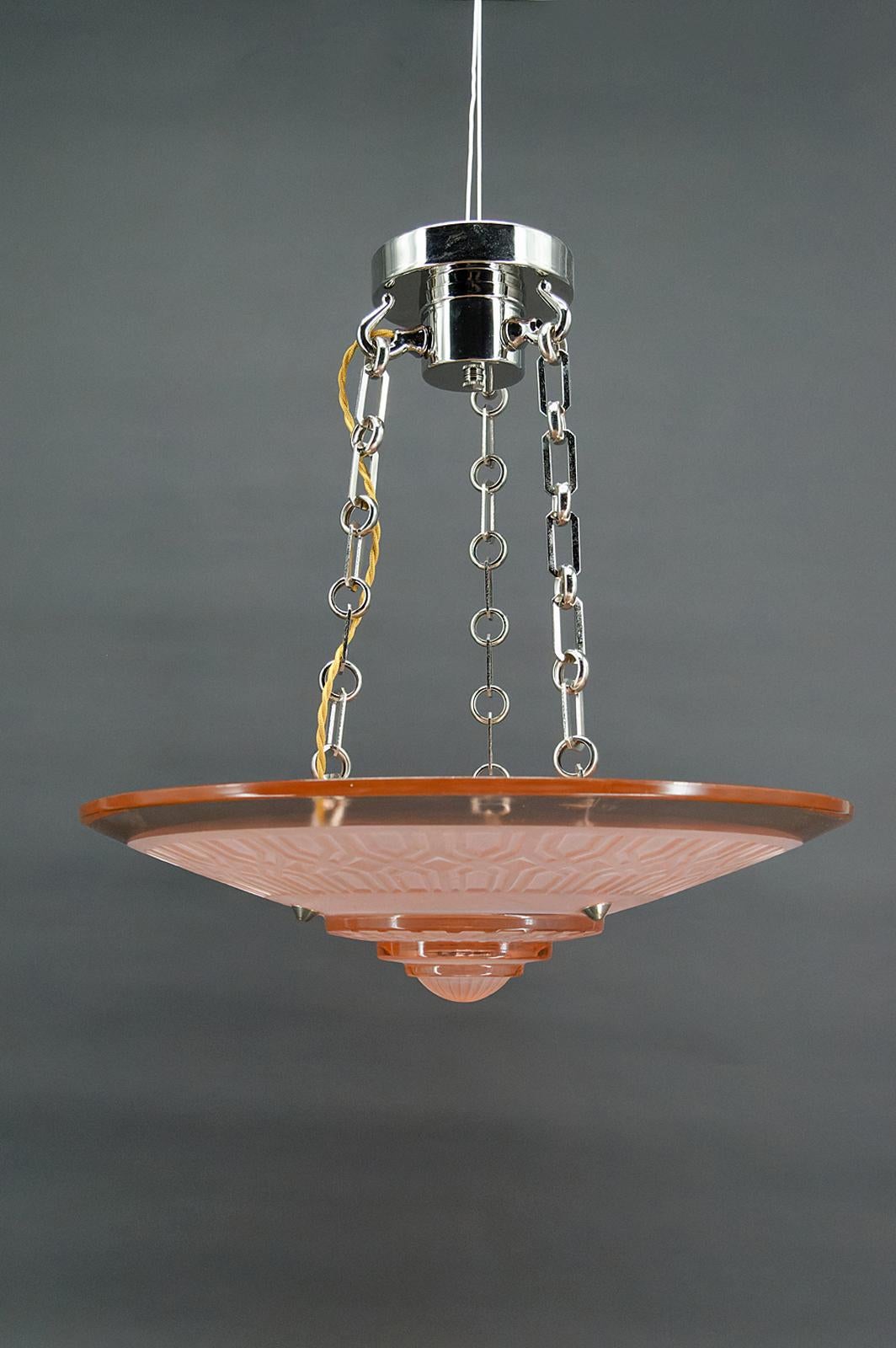 Silvered Art Deco chandelier in pink glass and chrome bronze by Henry Petitot, Circa 1930 For Sale