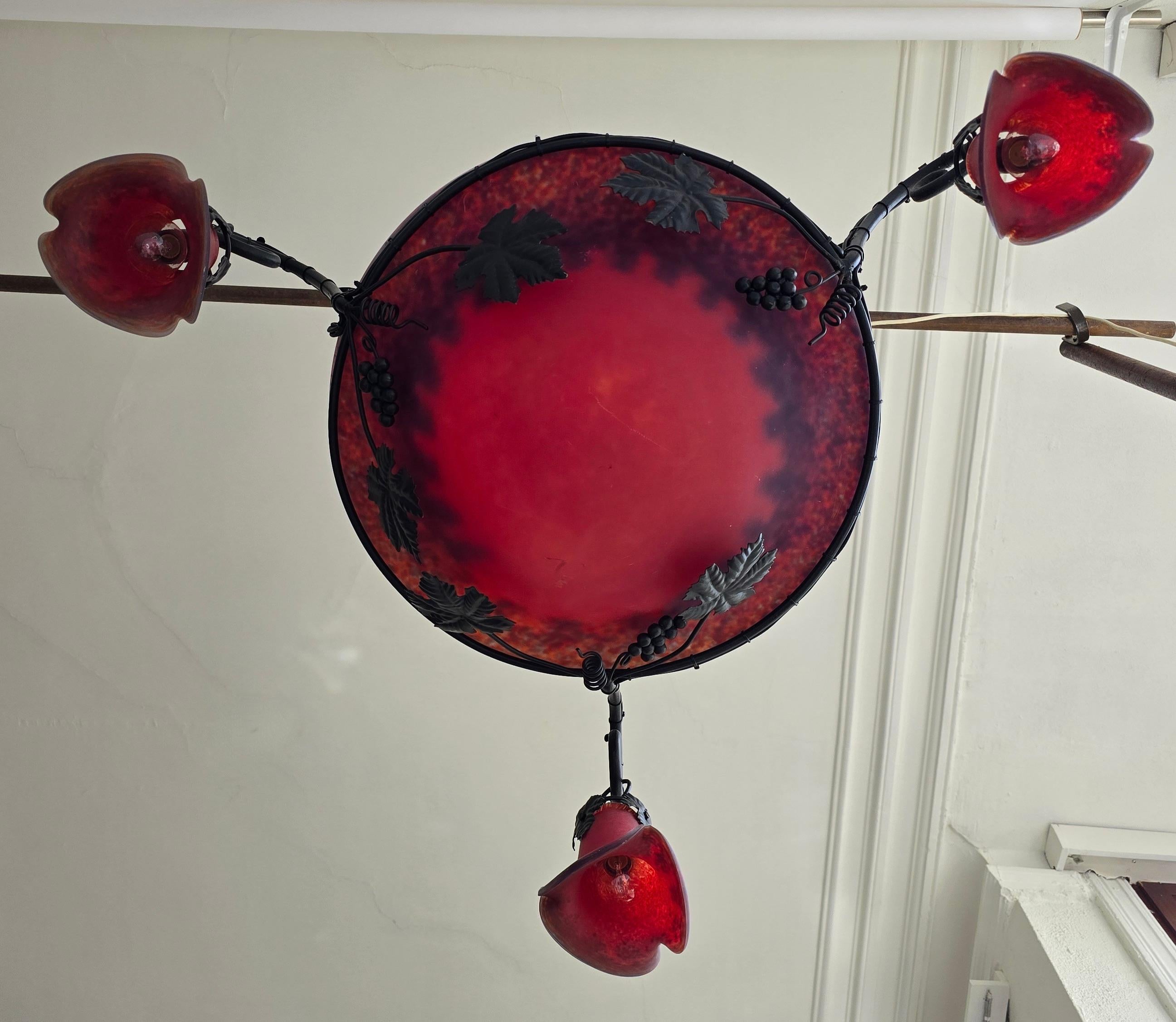Lampadario Art Déco nello stile di Müller Frères in vendita 4