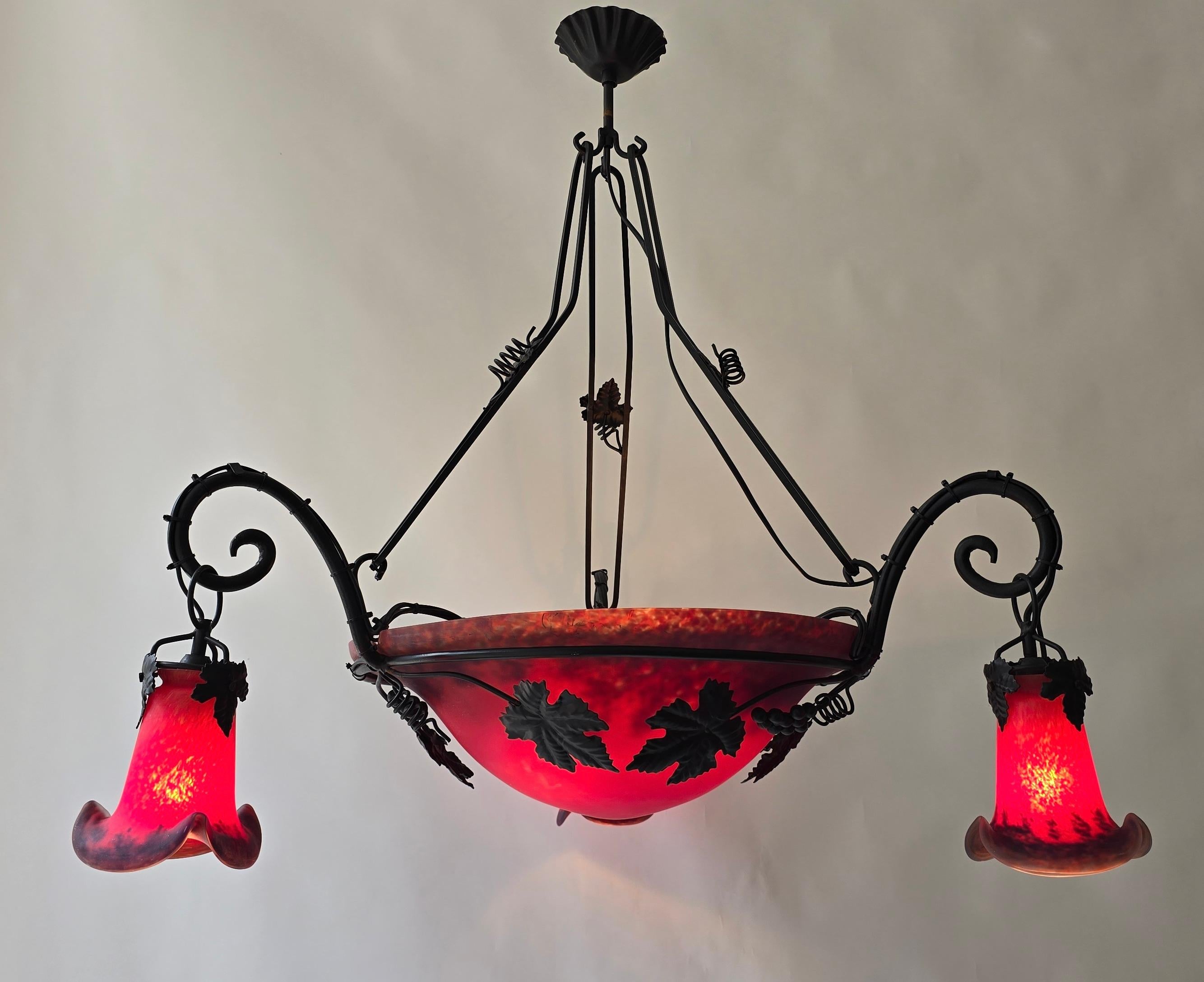 Lampadario Art Déco nello stile di Müller Frères in vendita 7