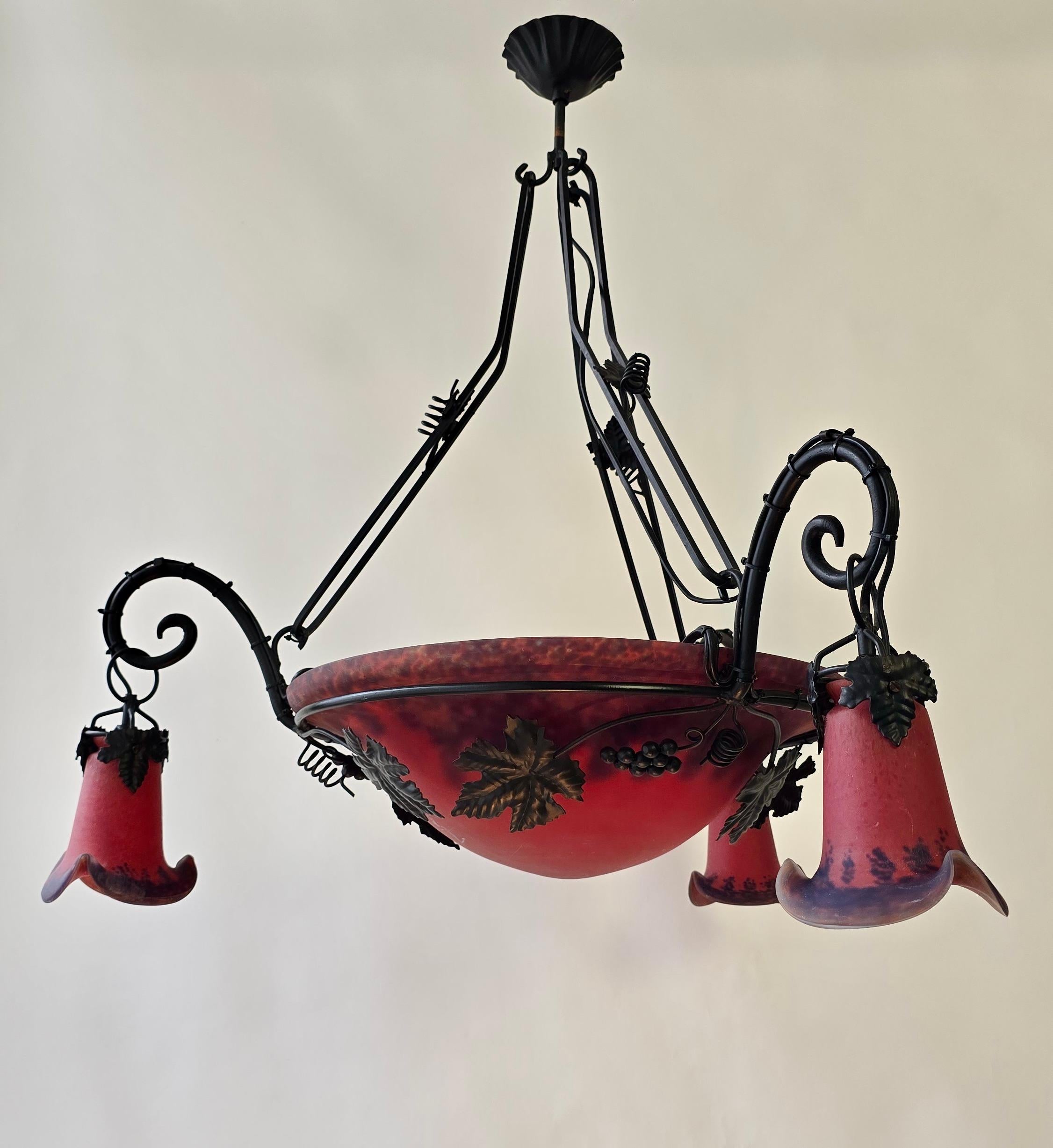 Lampadario Art Déco nello stile di Müller Frères in vendita 10