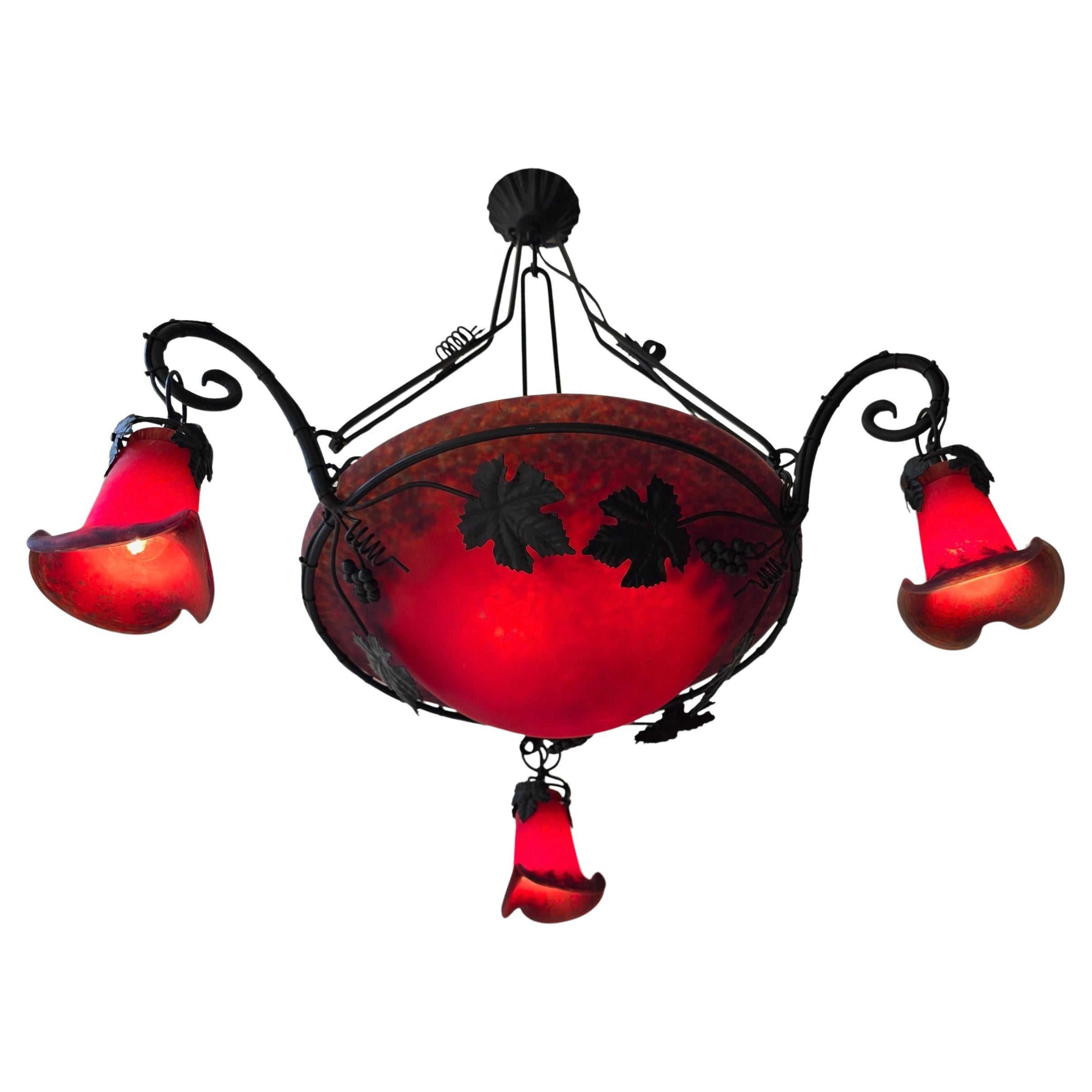 Vetro Lampadario Art Déco nello stile di Müller Frères in vendita
