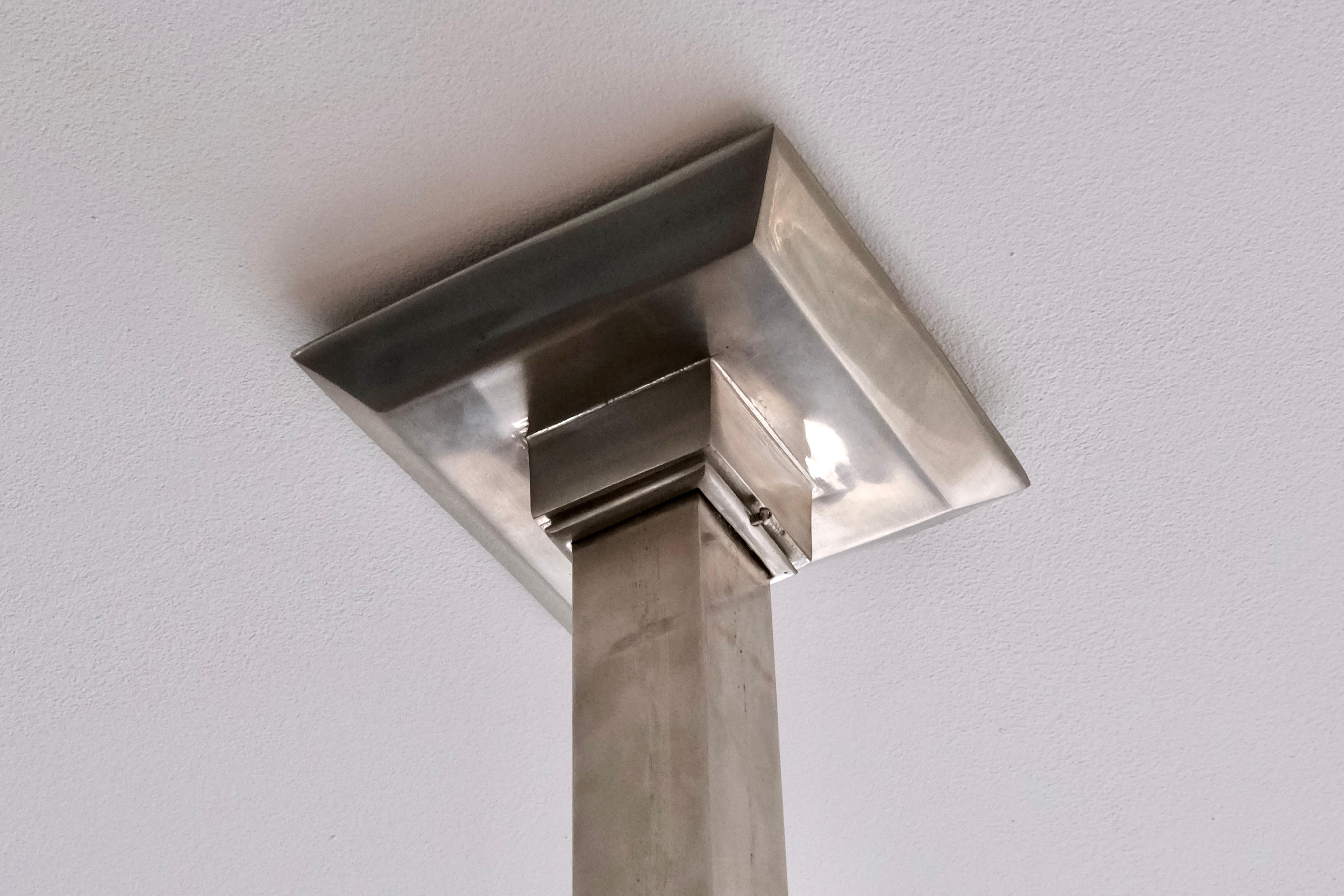 Metà XX secolo Lampada lampadario Art Deco in ottone nichelato con grande lastra di vetro, Francia anni '30 in vendita