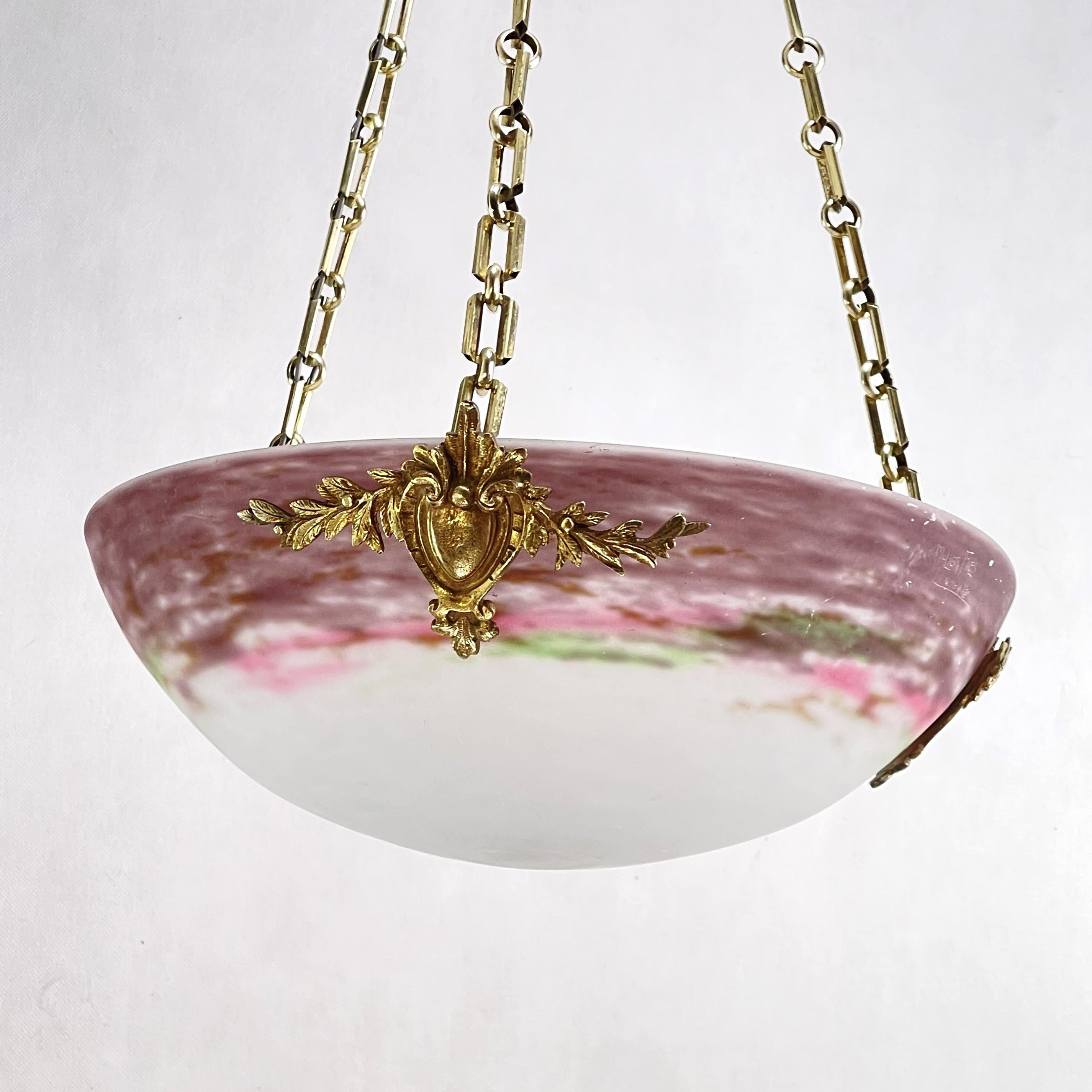 Lámpara de techo Art Déco Muller Fréres, violeta y blanco, años 30 Francés en venta