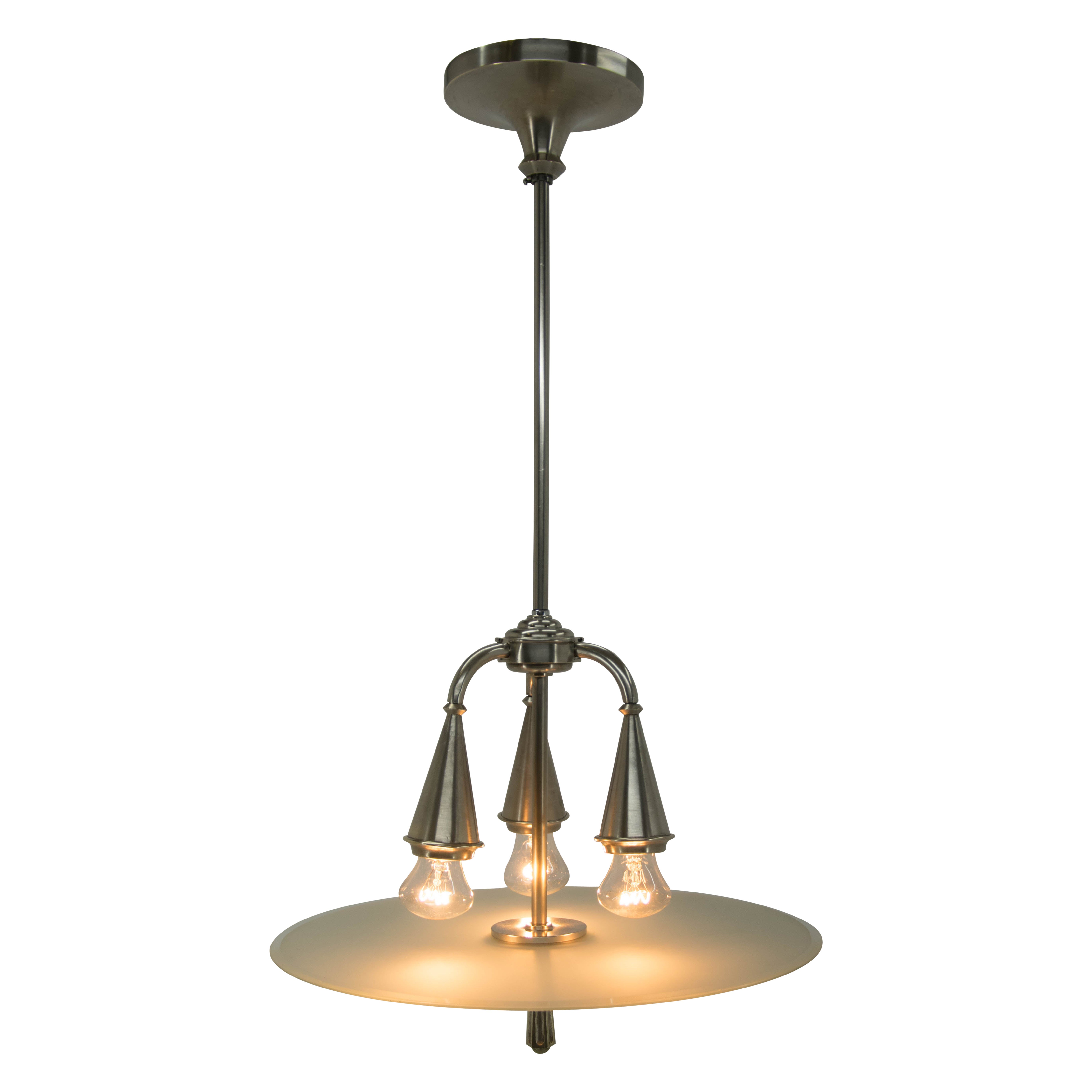 Art Deco Kronleuchter, vernickelt, sandgestrahltes Glas, 1920er Design im Angebot