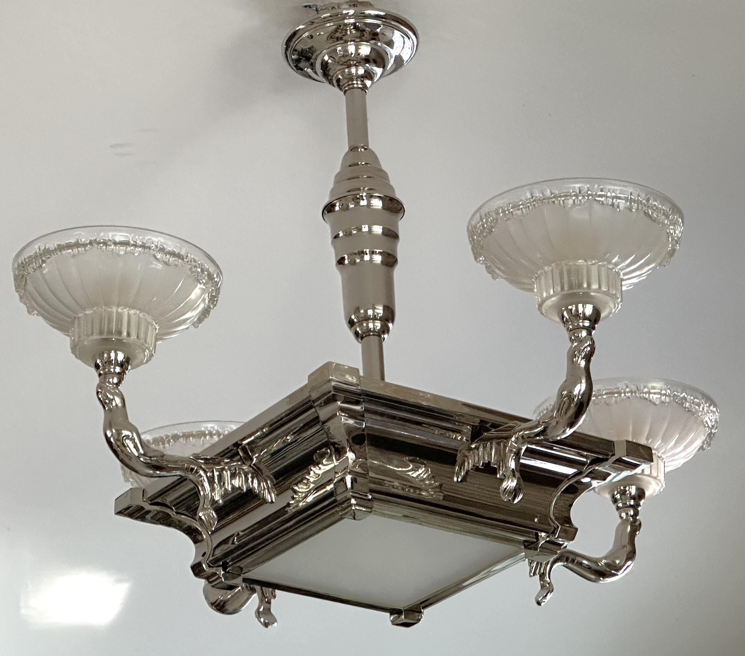 Art Deco Chandelier Seals Boris Lacroix for Petitot, France 1935 For Sale 8